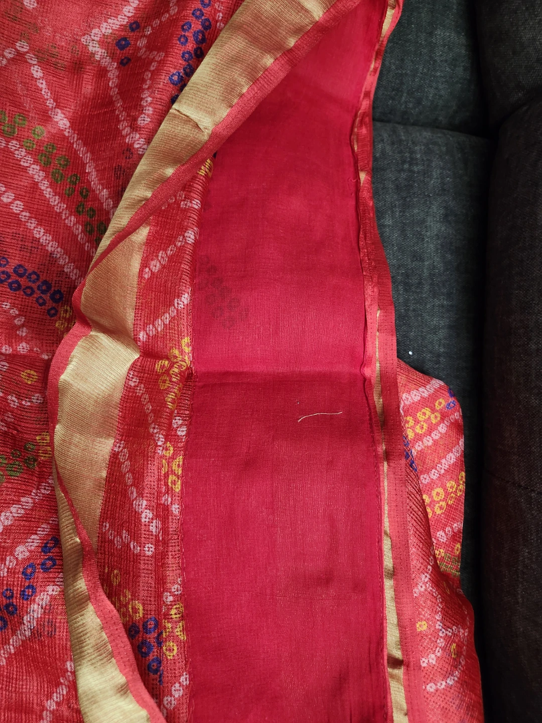 Red Bandhani Saree Blouse Piece - photo 2