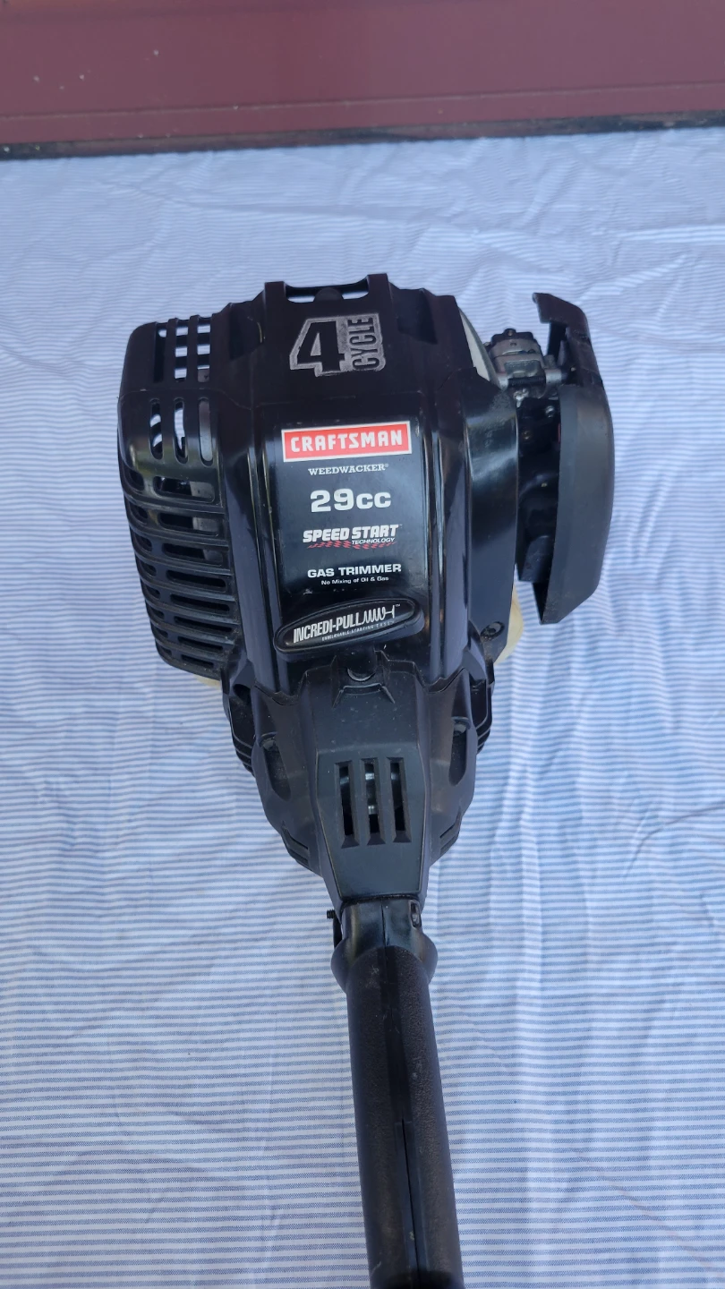 Craftsman 4-cycle 29cc Gas Trimmer & 18" Hedge Trimmer - photo 2