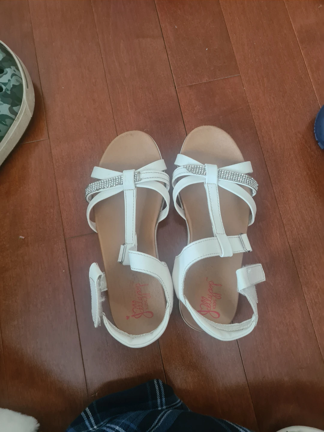 Jellypop Kids White Sandals with Rhinestones