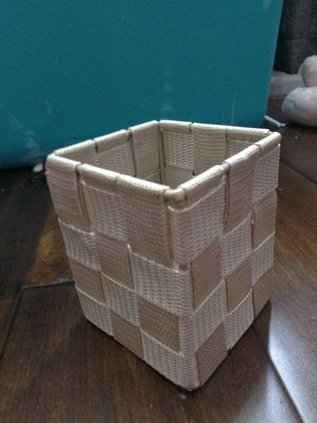 Small Woven Storage Basket ⚽