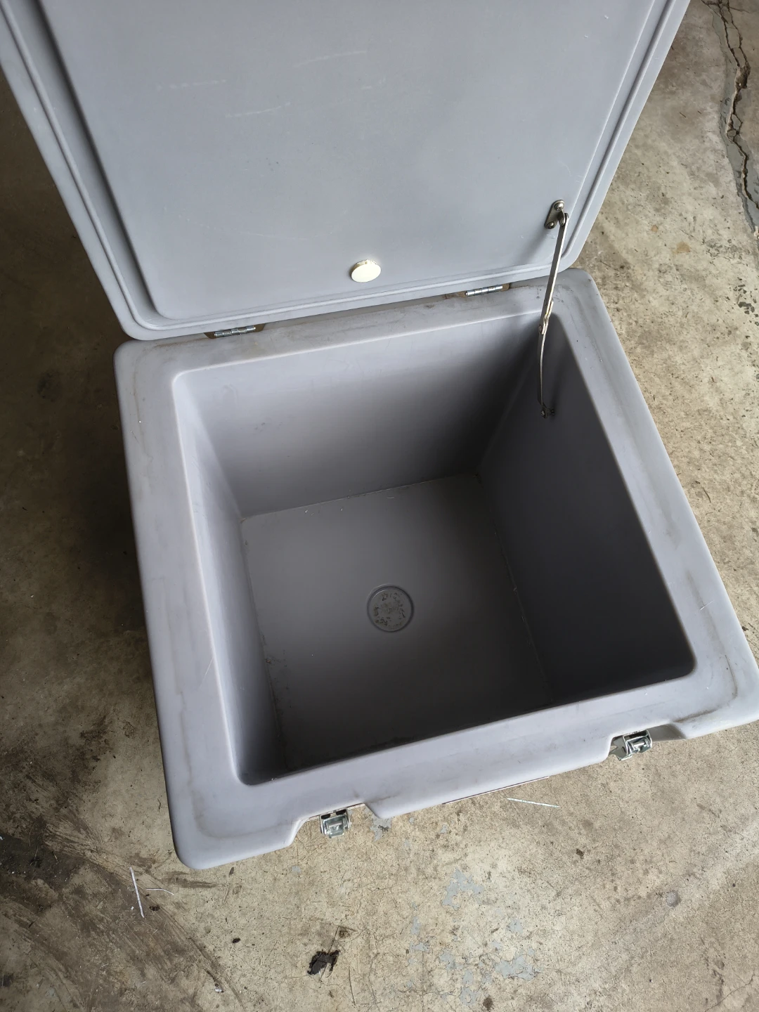 ThermoSafe Cooler Transport Chest - photo 2