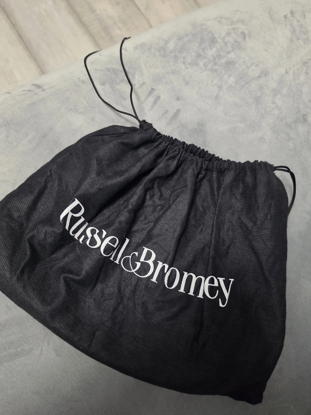 Russell & Bromley Beige Leather Shoulder Bag - photo 2