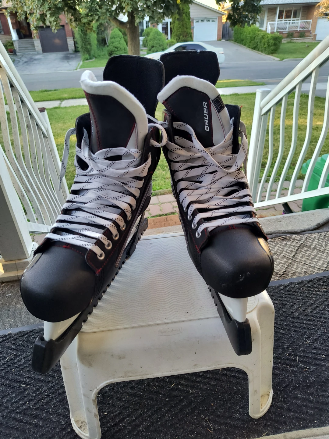 Bauer Hockey Skates and Helmet - photo 3