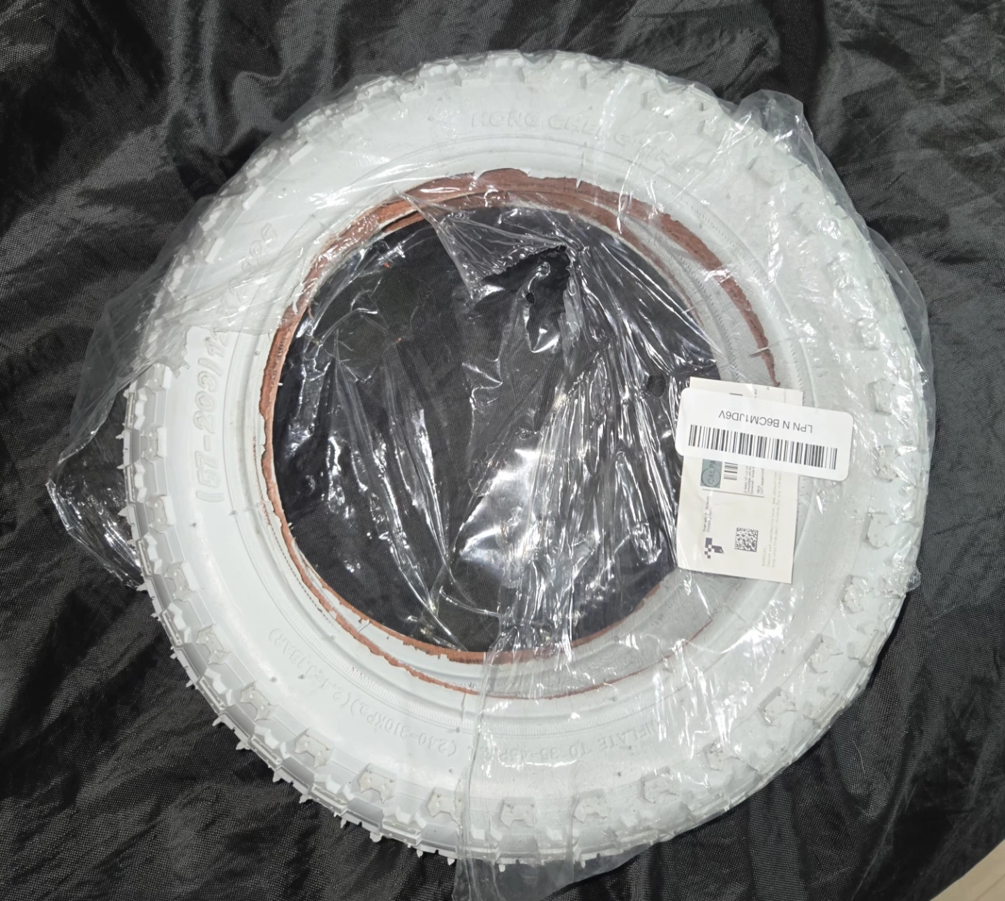 White Bicycle Tire 12 x 2.125