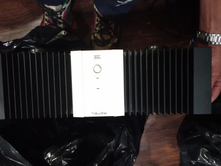 Rotel THX Power Amplifier