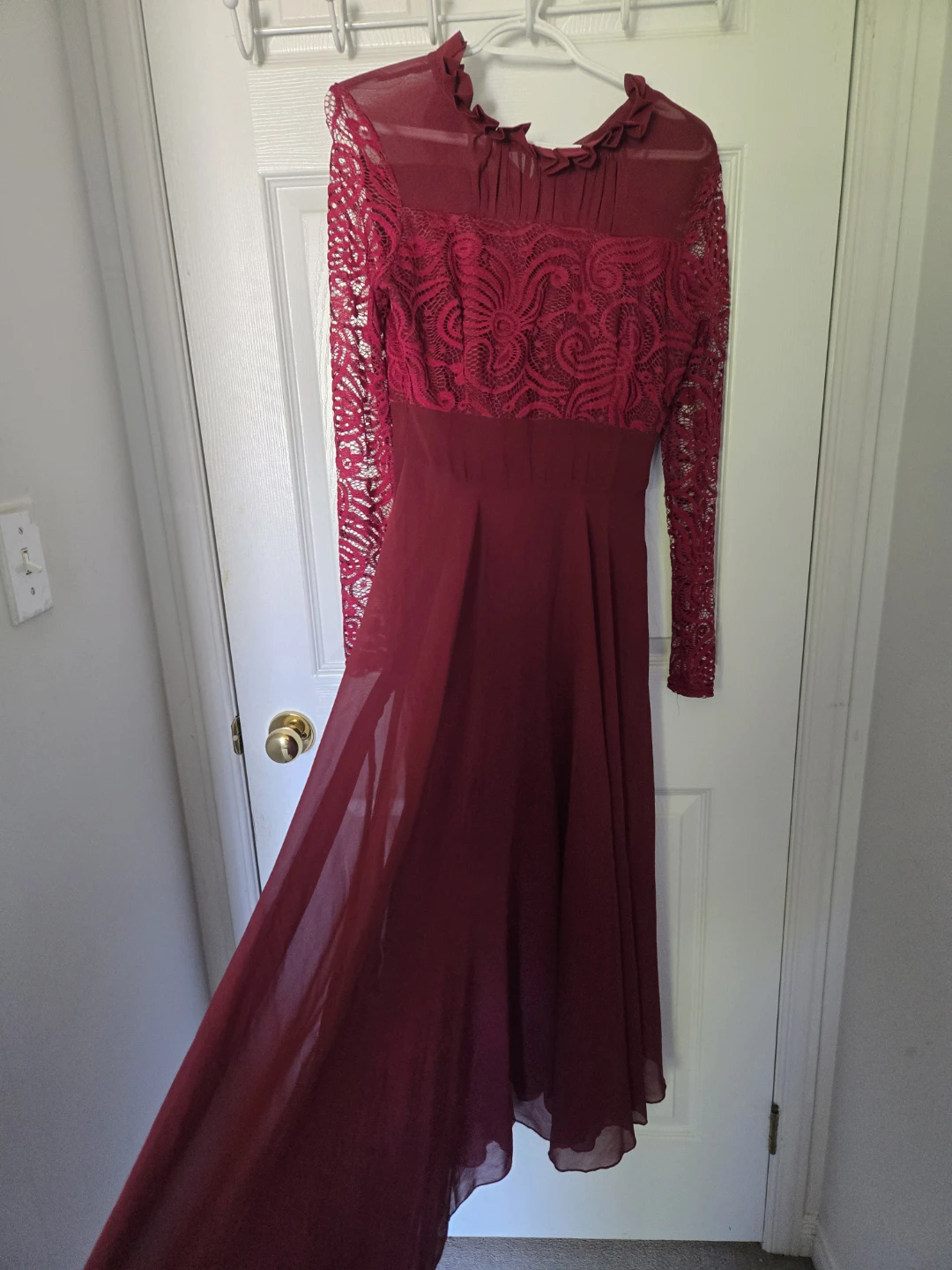 Women's Long Sleeve Lace Dress - photo 2