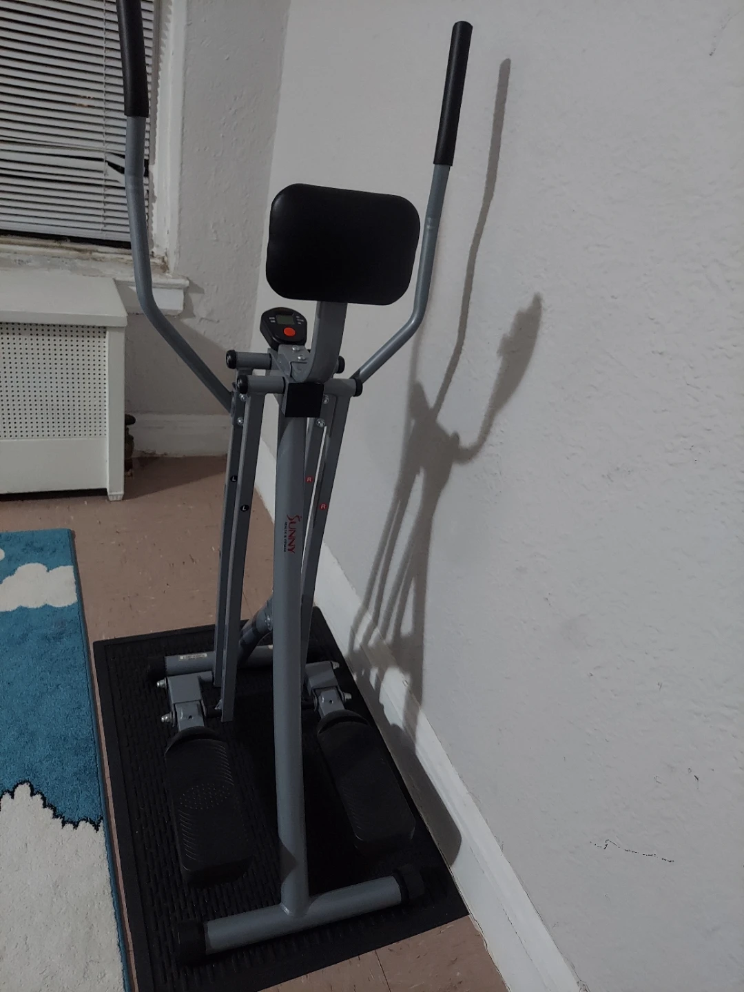OBO Sunny Health & Fitness Air Walker with Mat