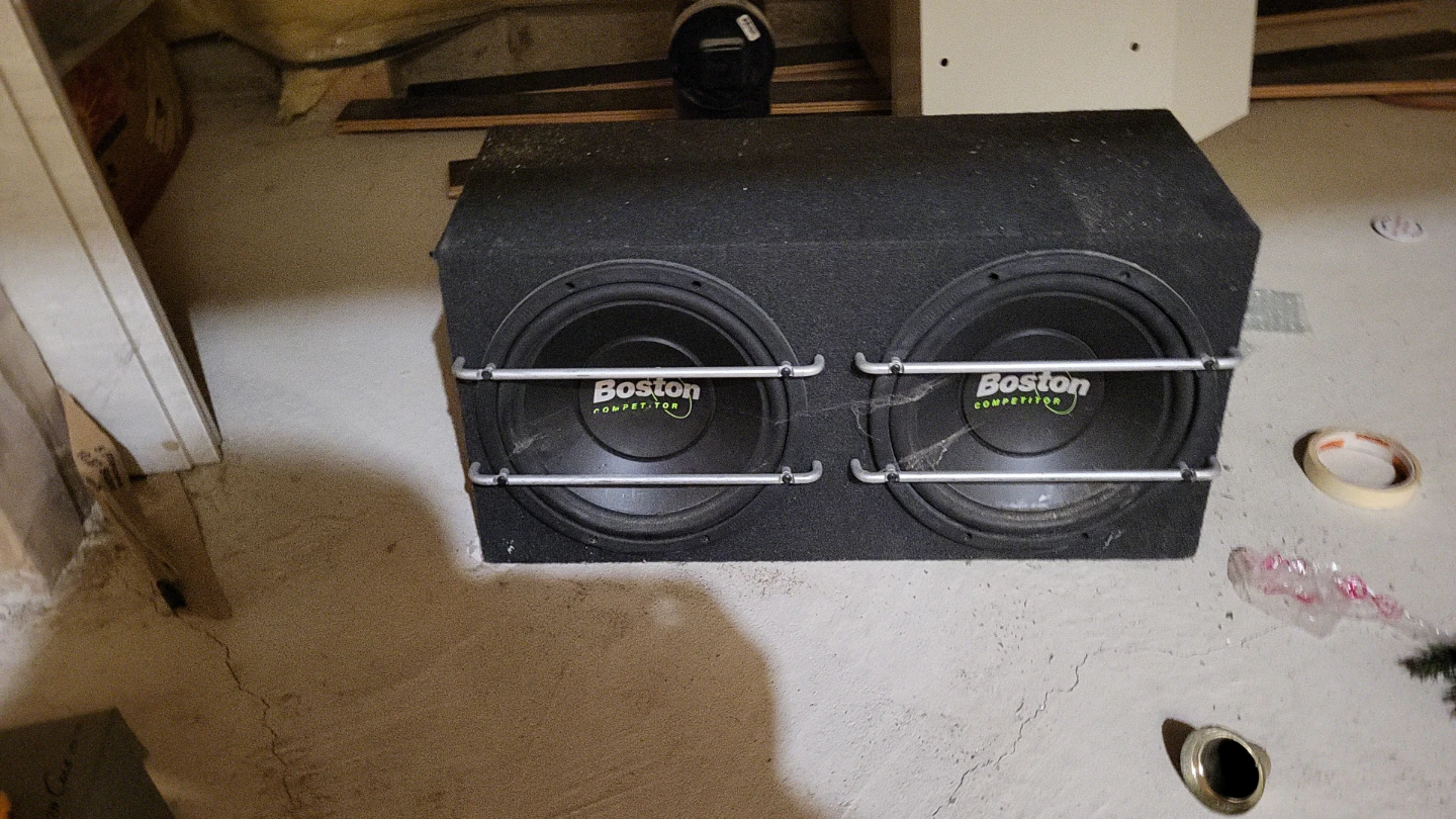 Boston Acoustics Competitor Dual 10" Subwoofer Enclosure