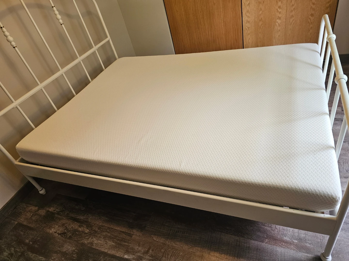 White Metal Twin Bed Frame with Slats - photo 2