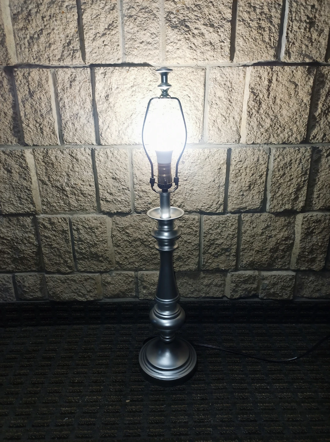31" Lamp w/Bulb