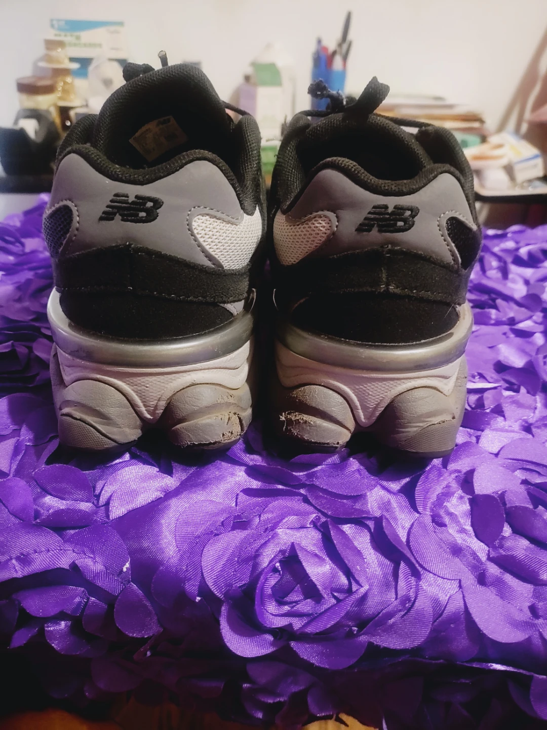 Big kids New Balance 860 Running Shoes size 4.5 used - photo 3