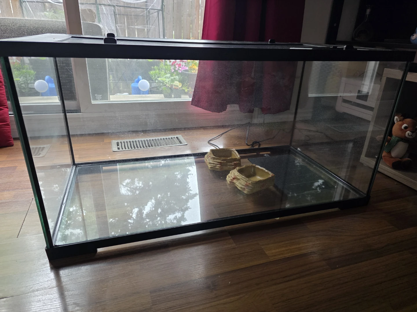 Glass Terrarium Tank with  Dishes