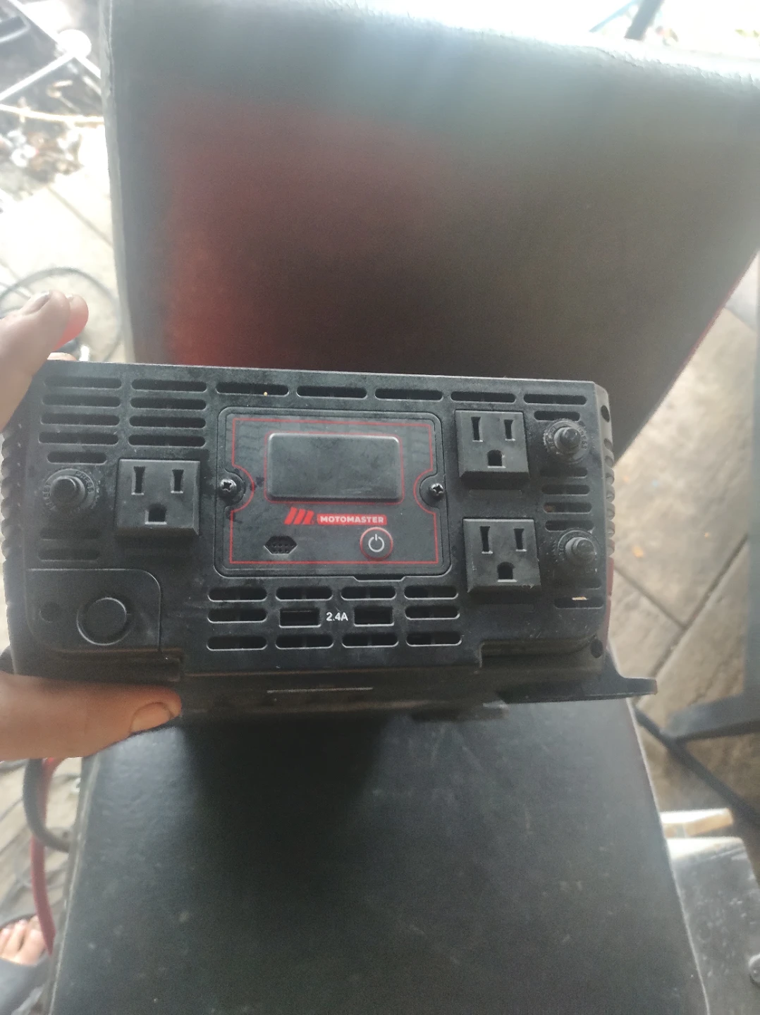 Motomaster Power Inverter