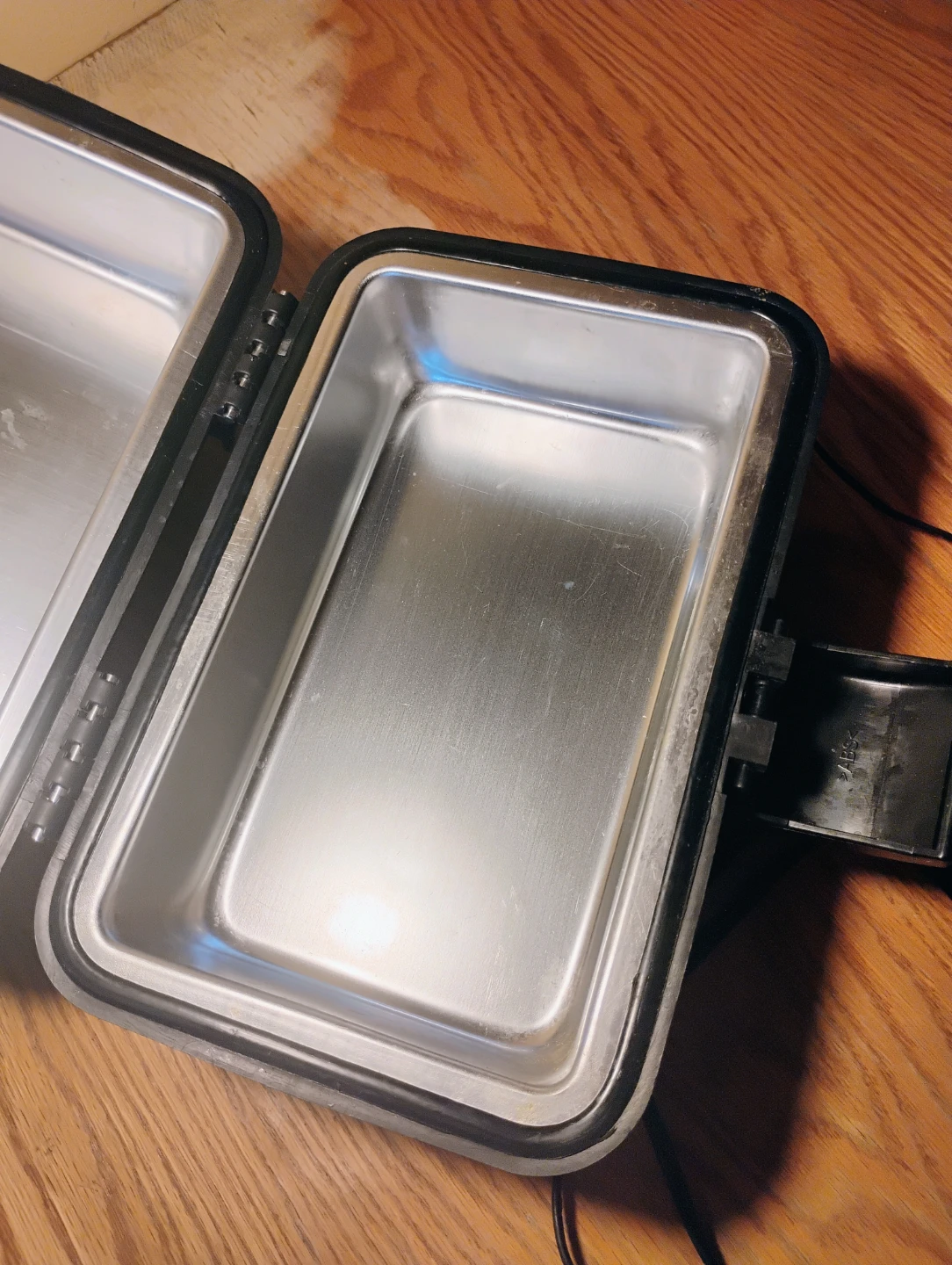 Koolatron portable cooler or warmer - photo 2