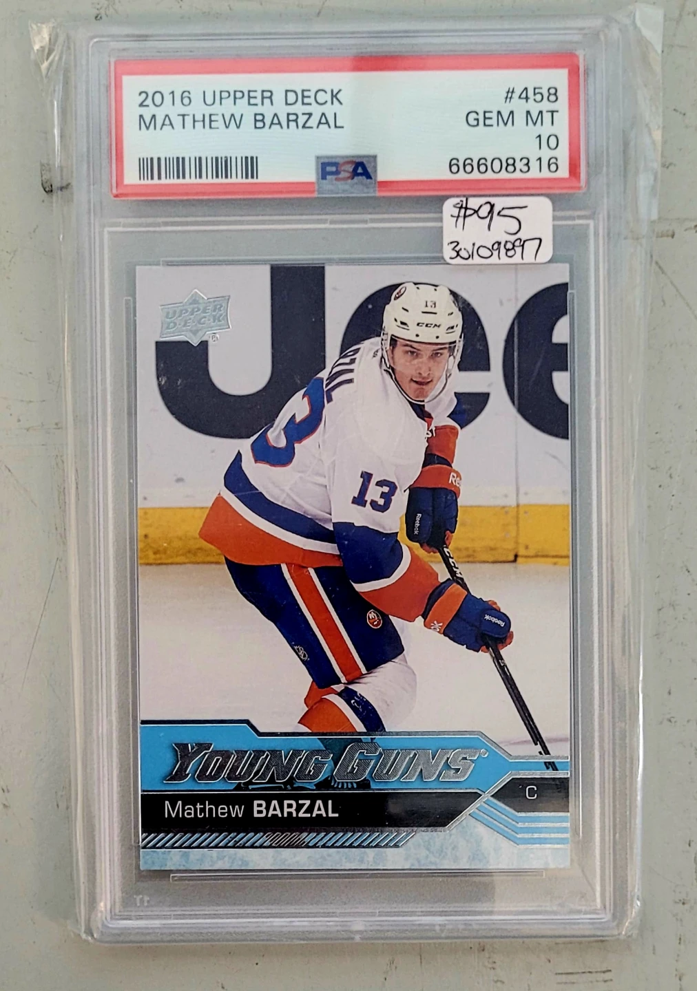 UpperDeck Young Guns 2016-17 Mathew Barzal (30109897)