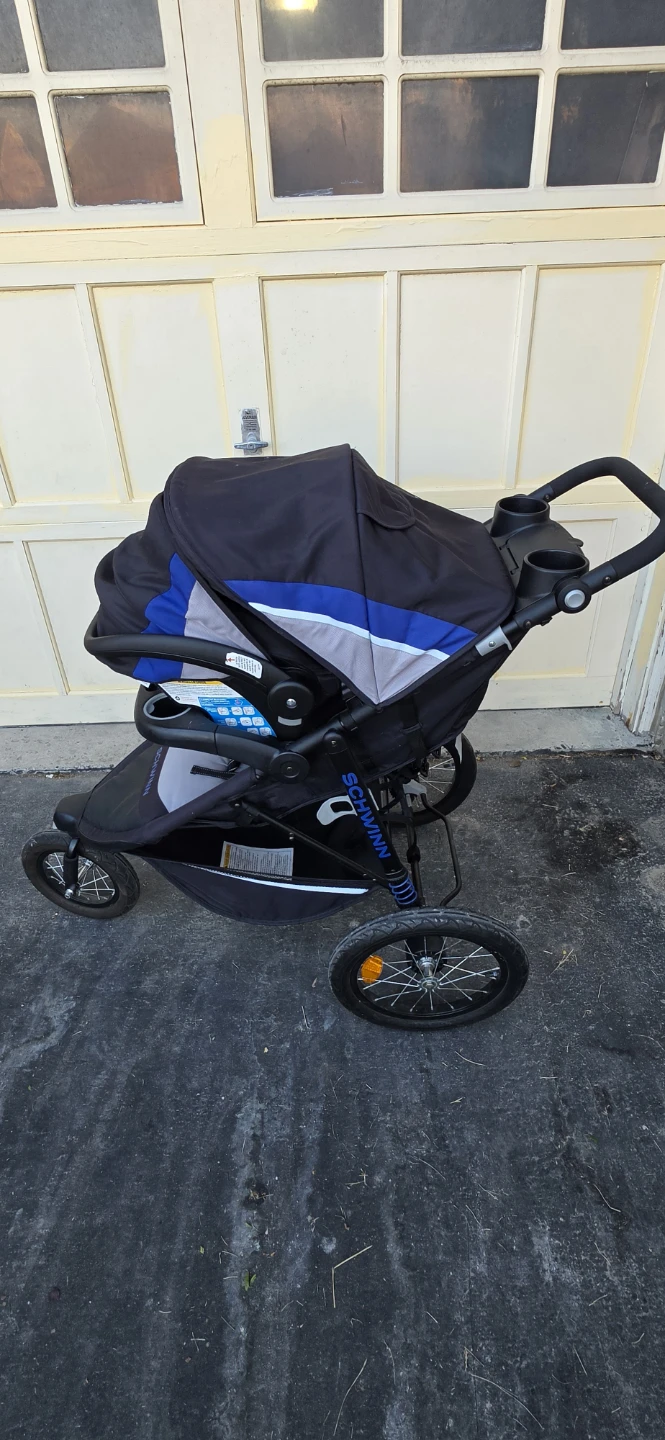 Schwinn Jogging Stroller with Car Seat Adapter - photo 3