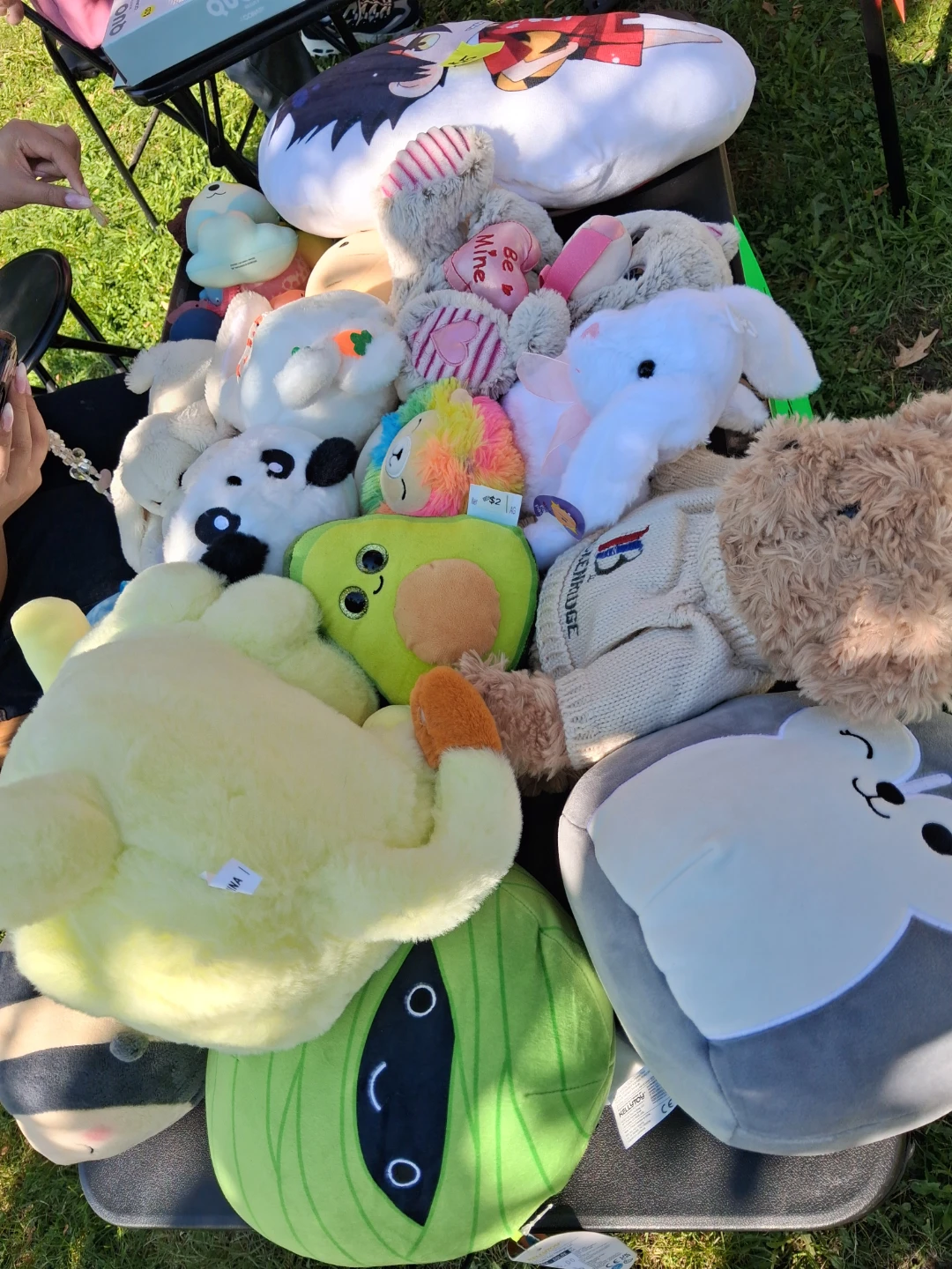Last day garage sale 1068 avenue road - photo 3
