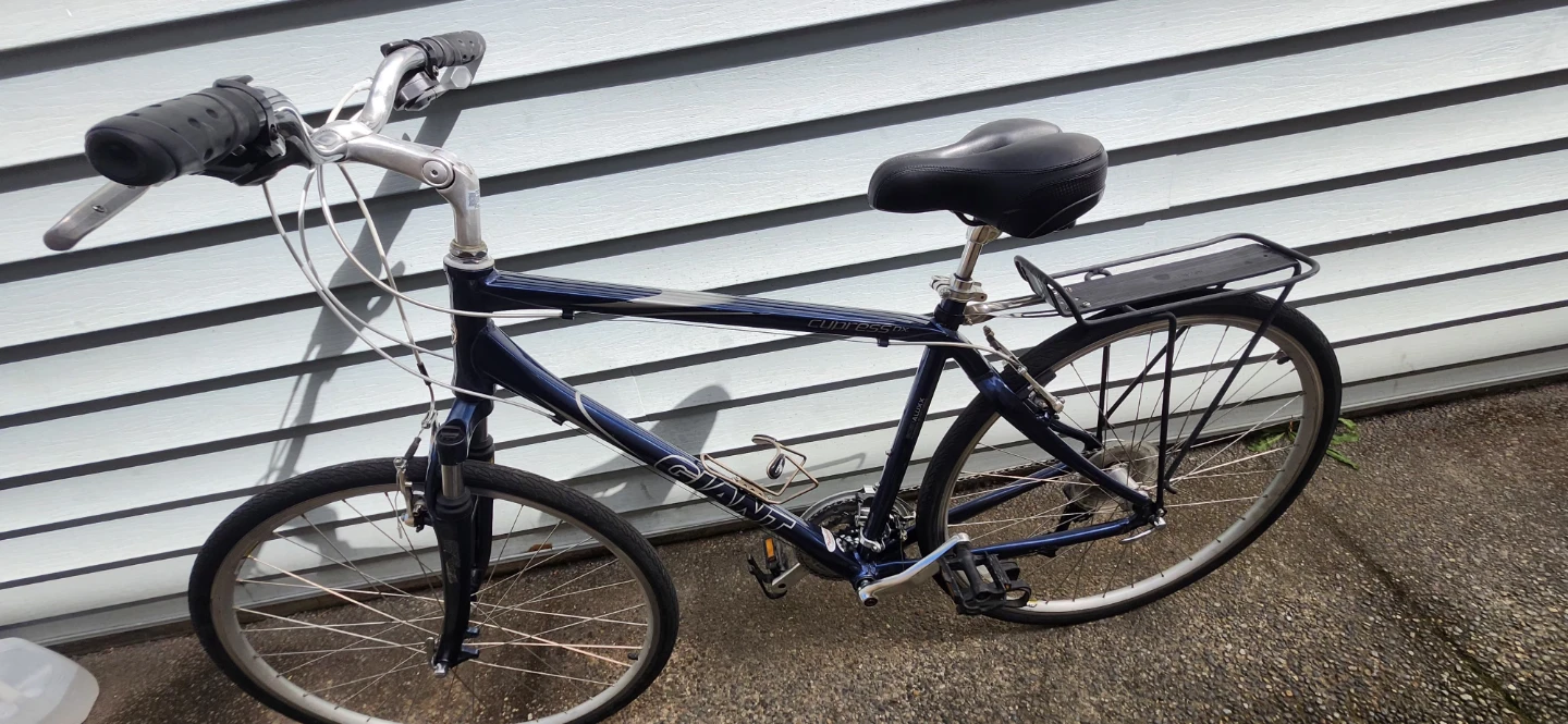 Giant Cypress DX Hybrid Bike - 21inch frame size - photo 5