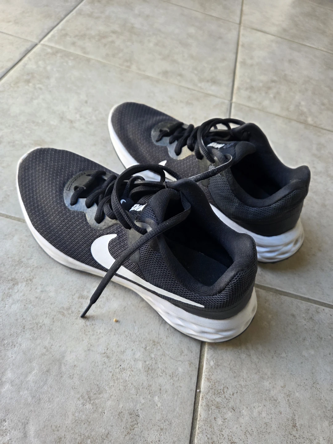 New Nike Running unisex Shoes size 7