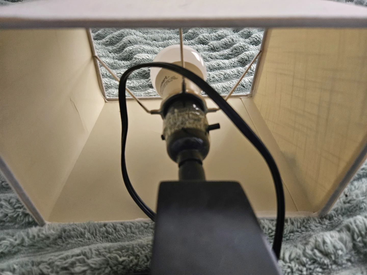 Black Table Lamp with Cream Shade - photo 4