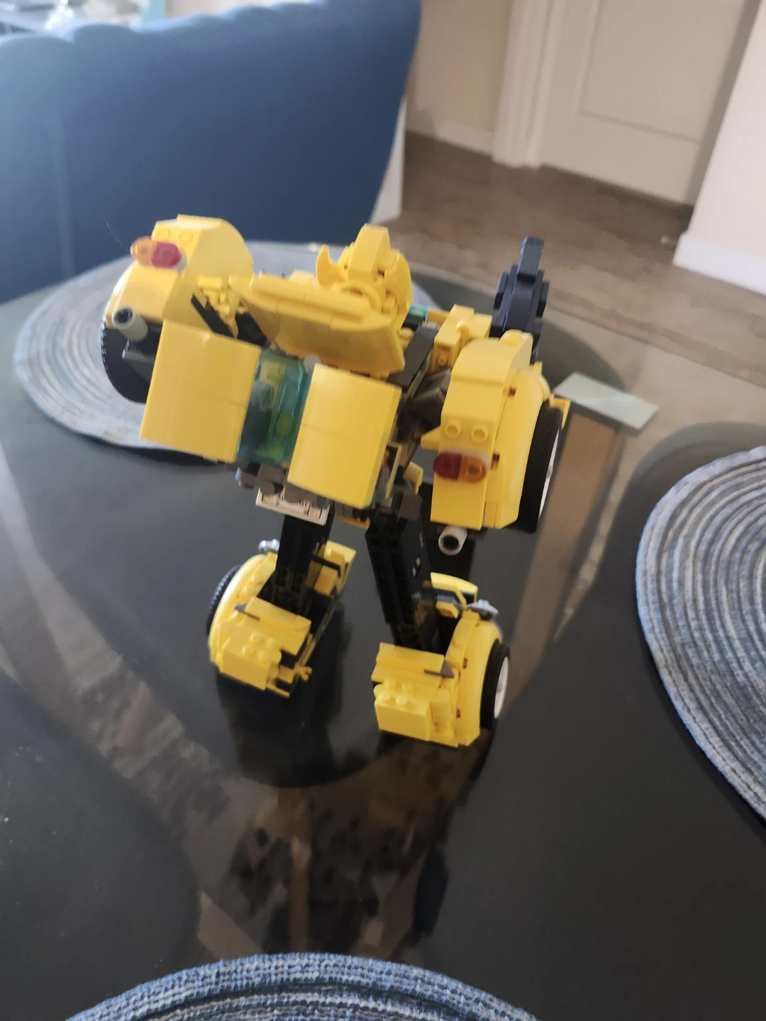 LEGO Transformers Bumblebee set# 10338-1 - photo 3
