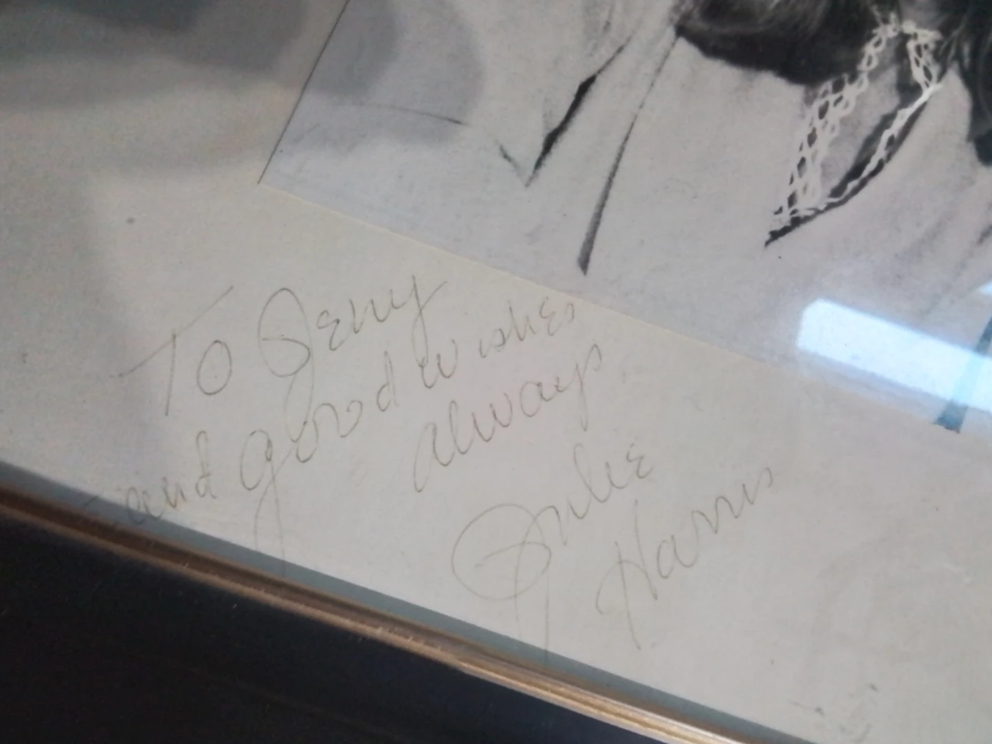 Framed Autographed Photo of Julie Harris & Kim Hunter Signed - photo 4