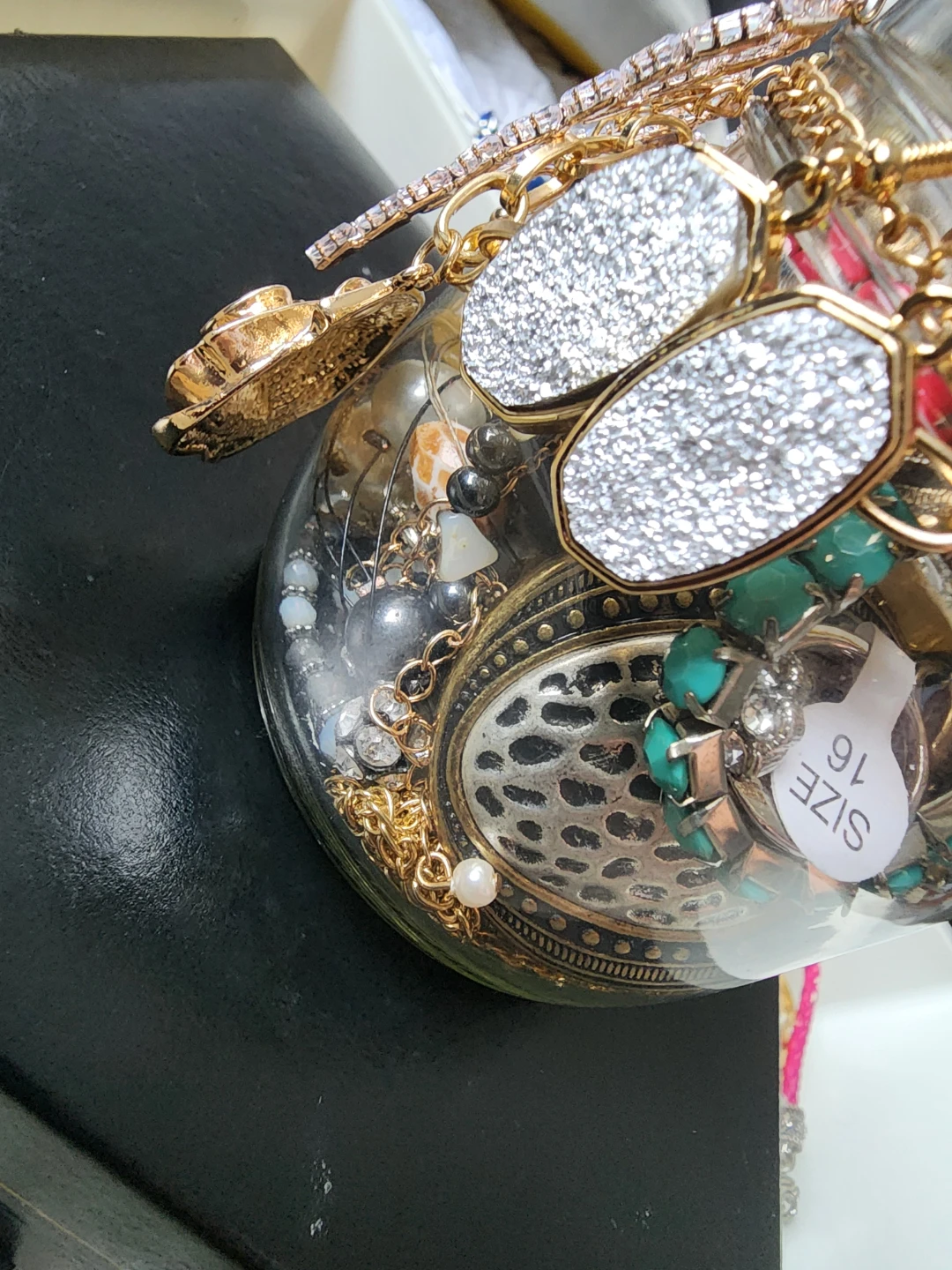 Assorted Jewellery in a Jar - photo 4