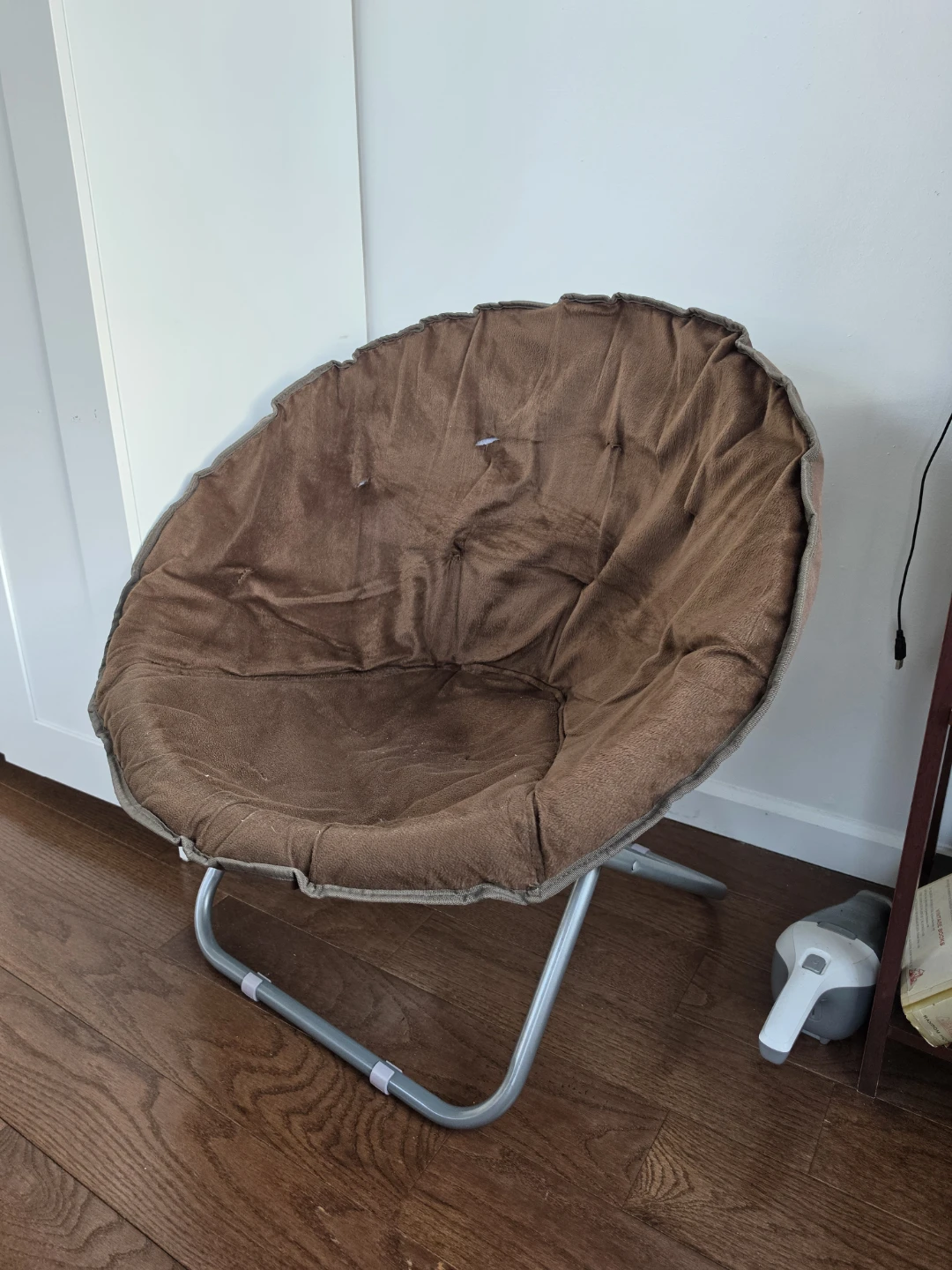 Brown soft folding chair