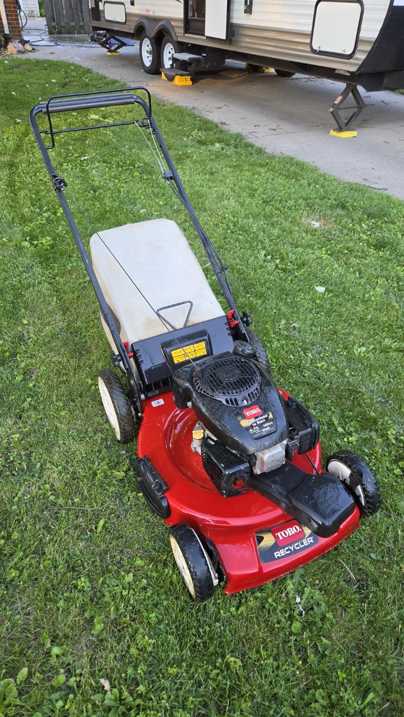 Toro Recycler Lawnmower - photo 2
