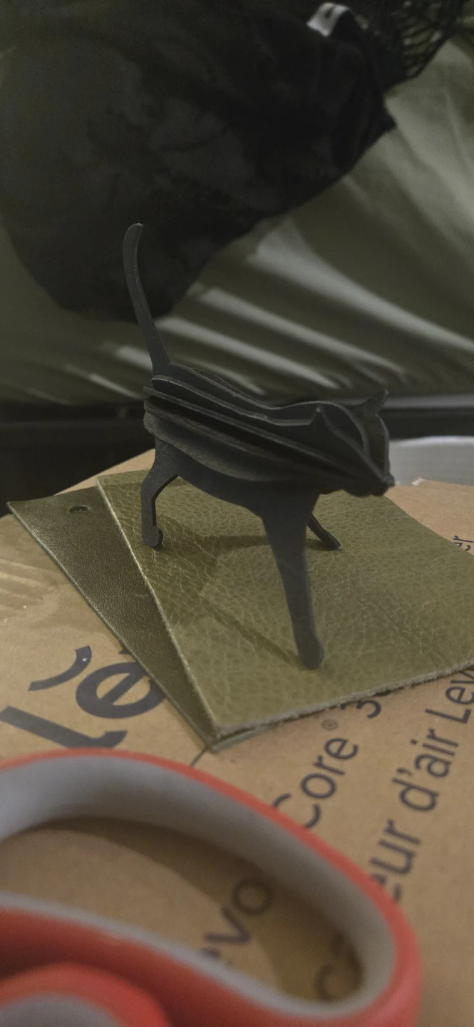 ⚽️ Black Cat Silhouette Desk Decor