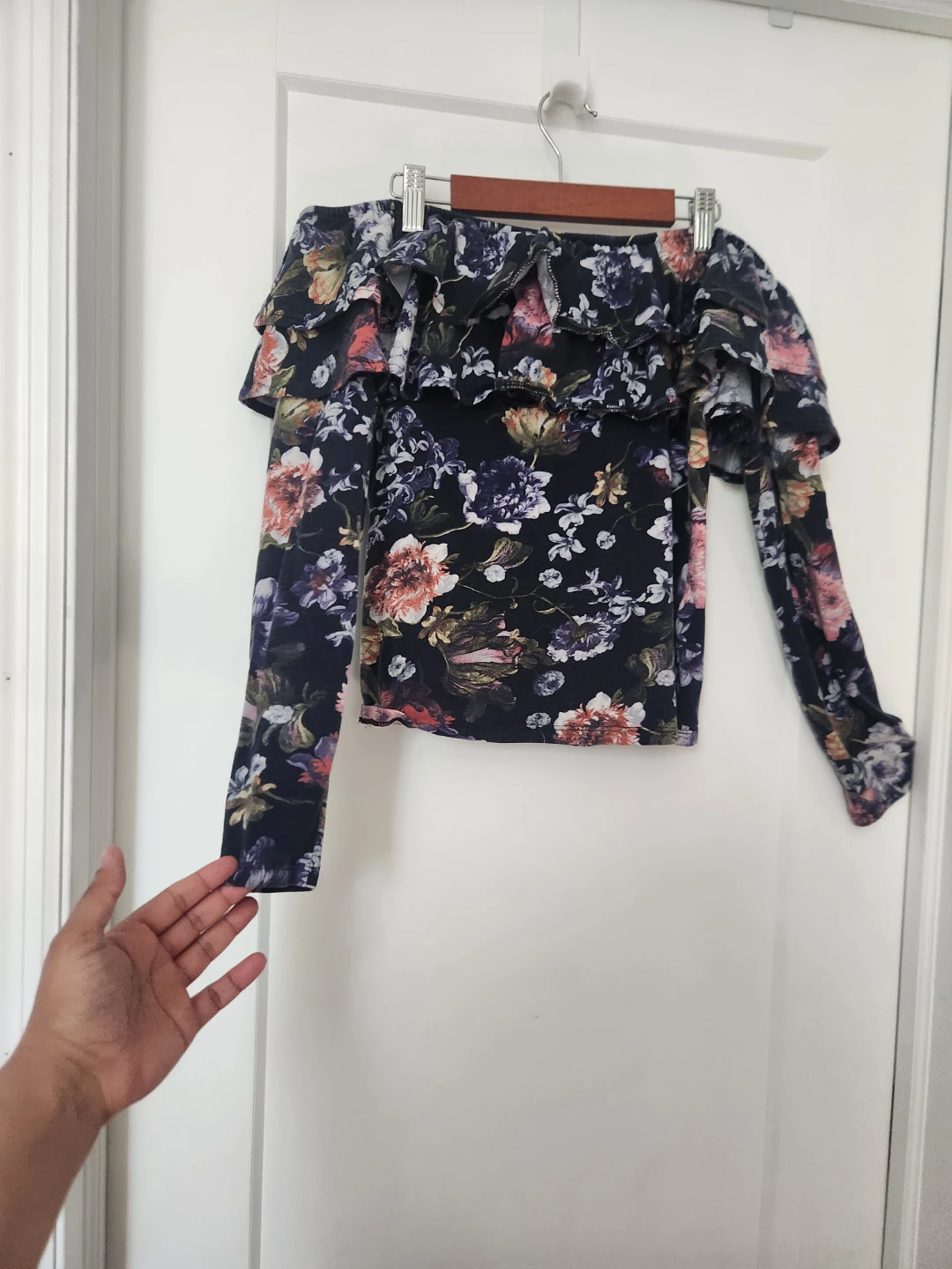 H&M Off-the-Shoulder Floral Long Sleeve Top Size S ⚽ - photo 3