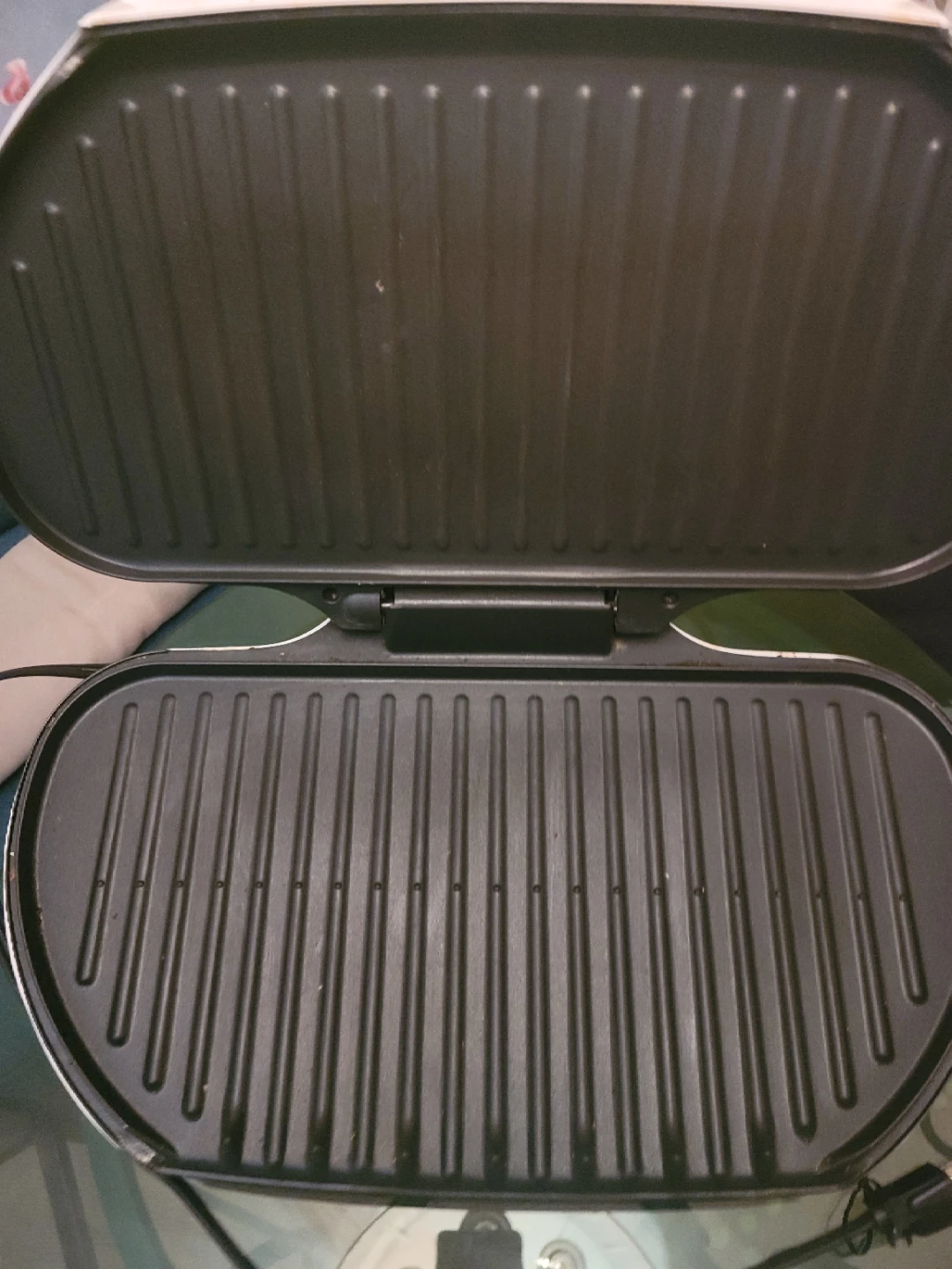 George Foreman Grilling Machine - photo 2