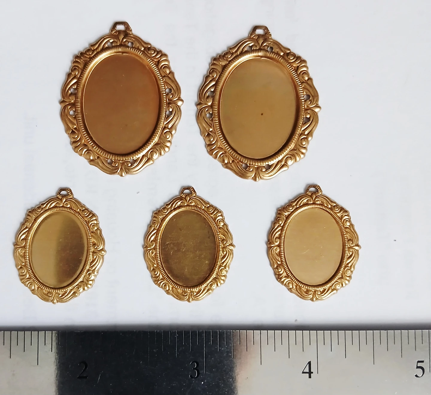 Brass Oval Cameo Pendant Frames - Set of 5 - photo 2