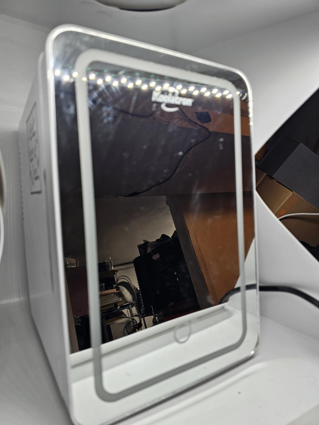 Koolatron 6L Mirrored LED Fridge - photo 3