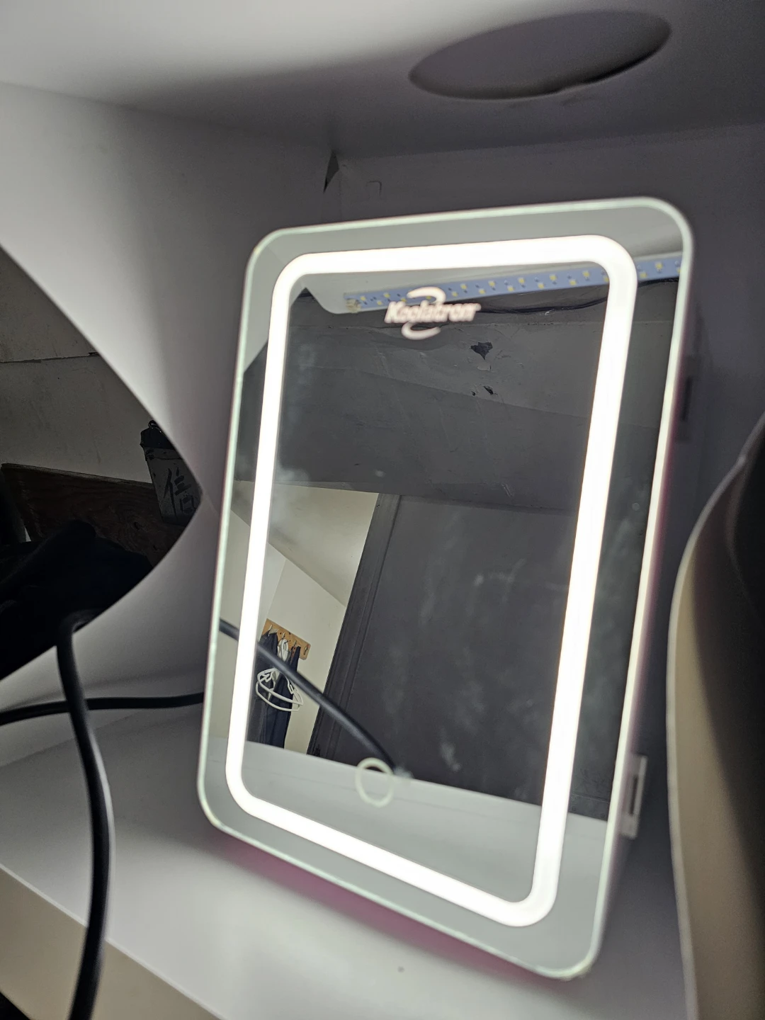 Koolatron 6L Mirrored LED Fridge - photo 5