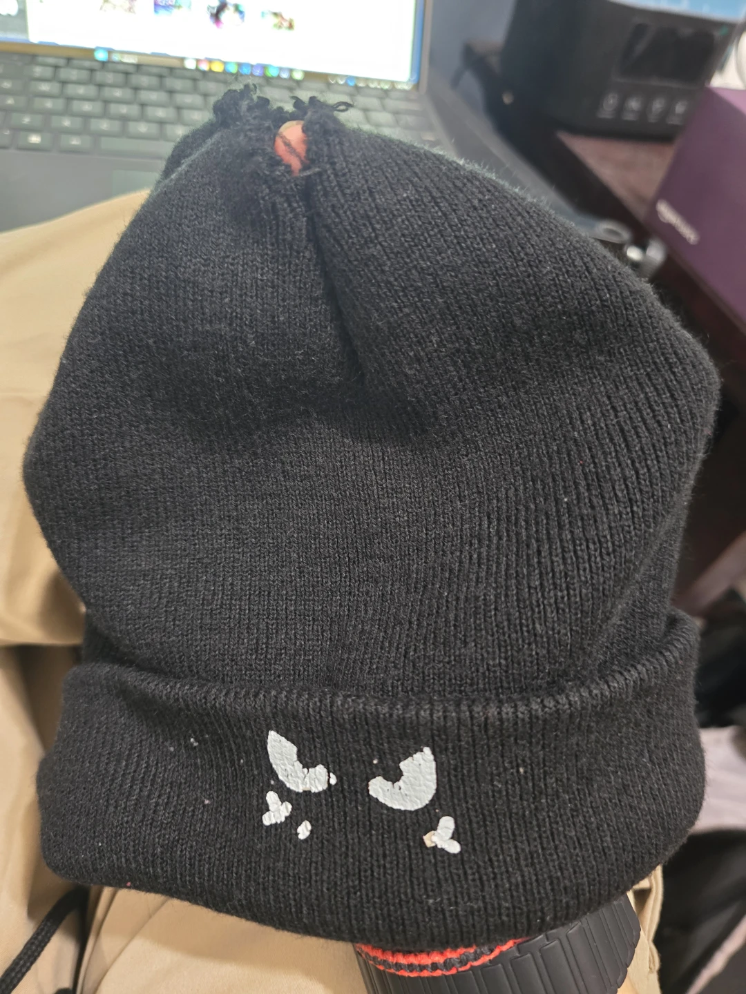 ⚽Black Knit Beanie with Cartoon Eyes