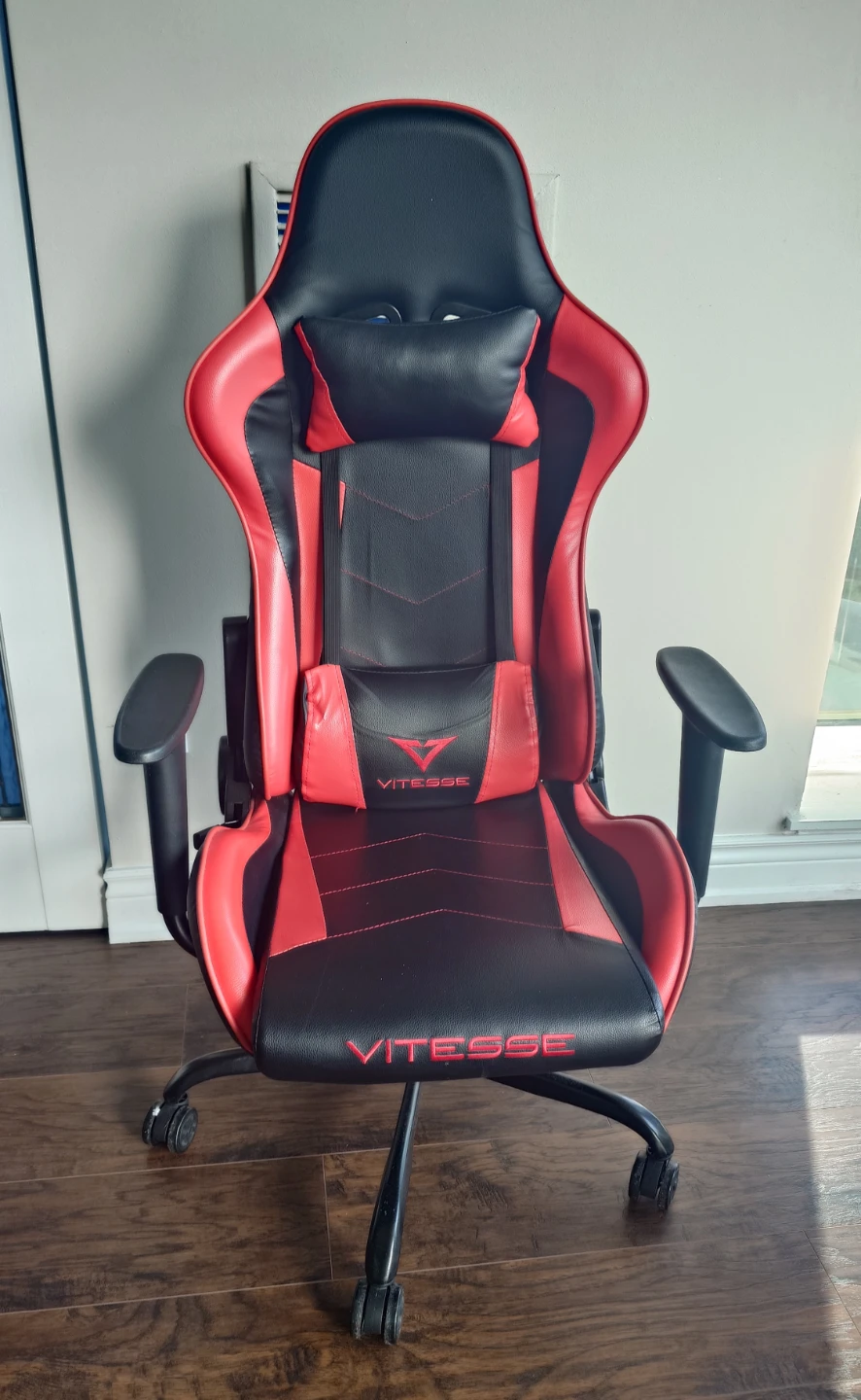Vitesse Ergonomic Gaming Chair – Red/Black (Excellent Condition) - photo 2
