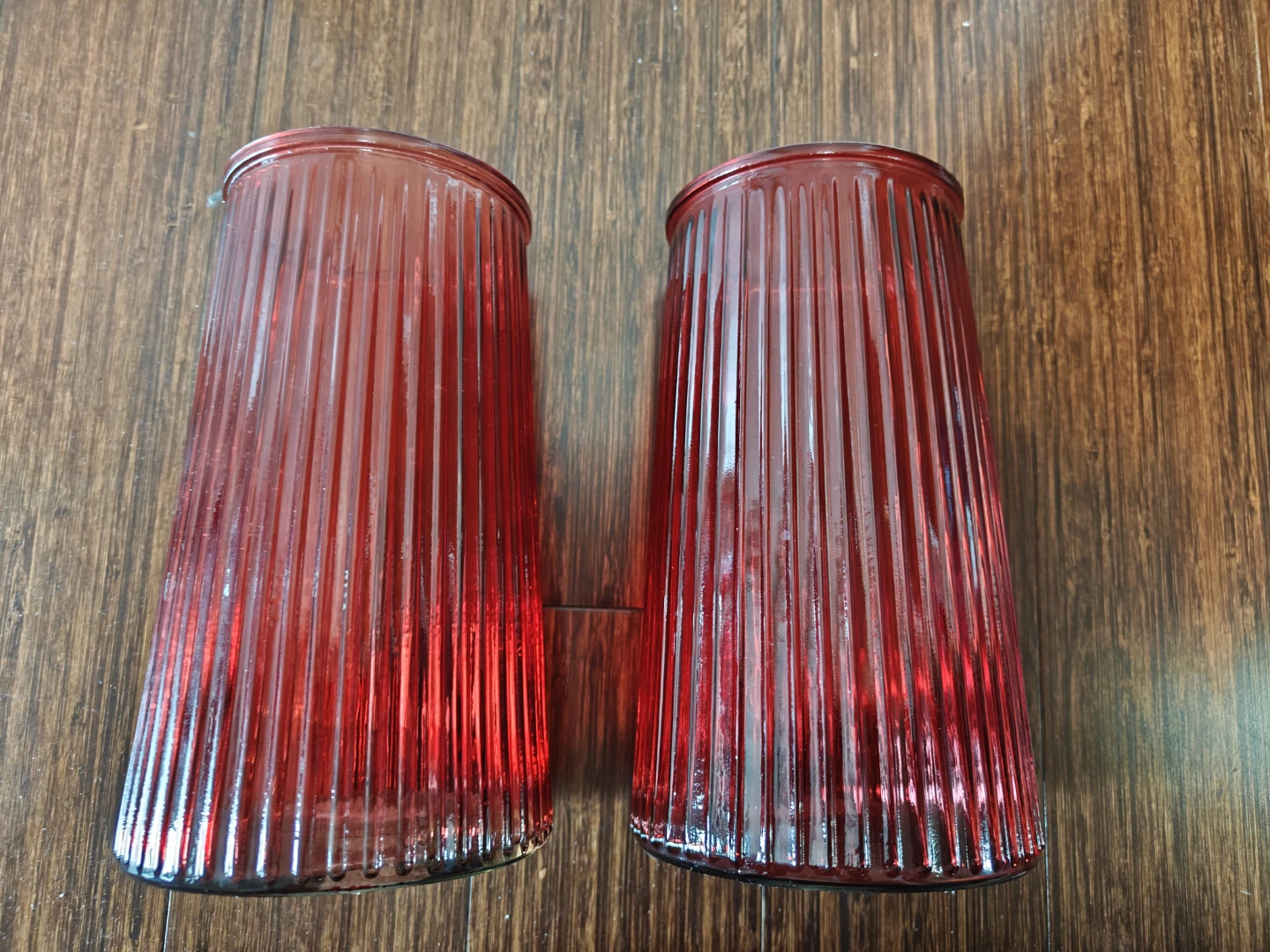2 Red Glass Vases⚽ - photo 2