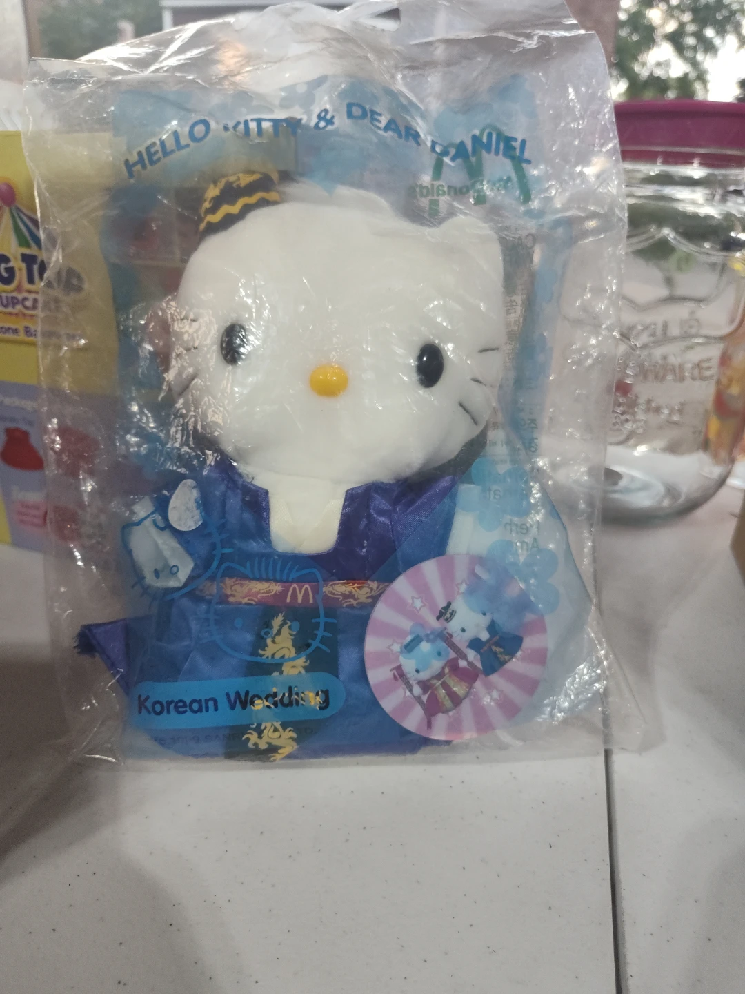 McDonald's Hello Kitty Korean Wedding Plush Toy - photo 2