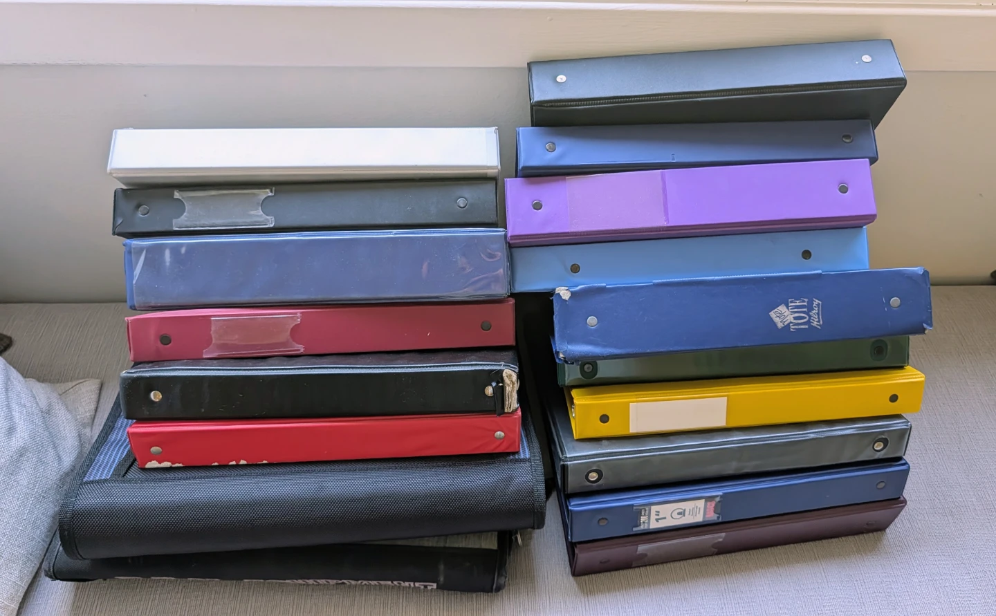 Assorted Ring Binders (18 Tidal)