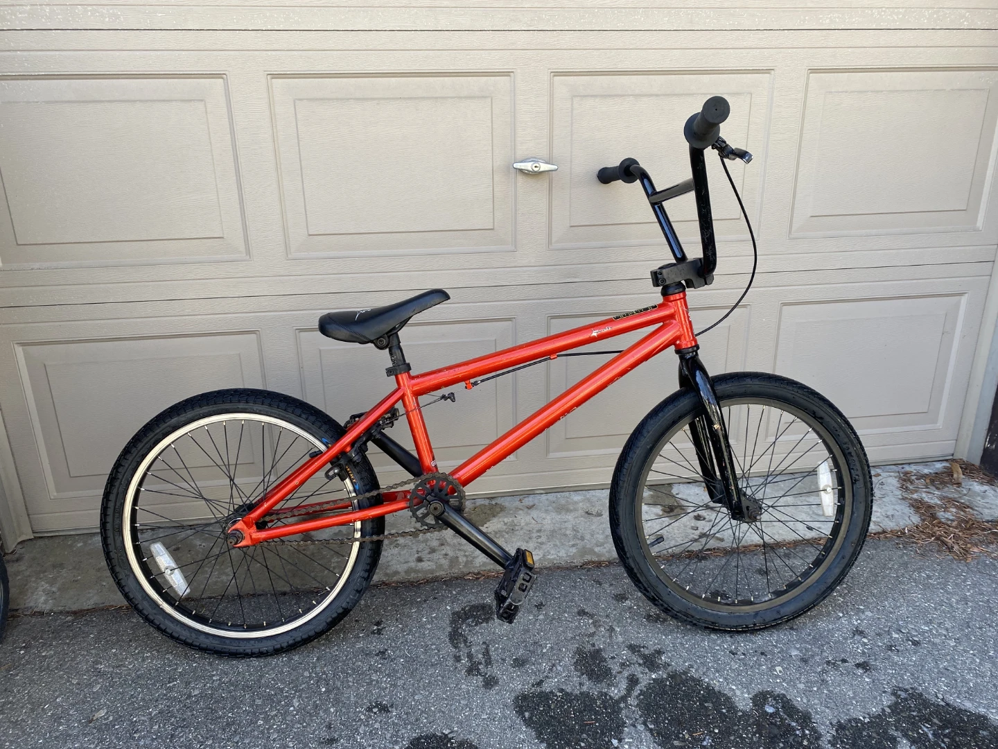 Hutch Web 20" BMX Freestyle Bike - Radiant RED