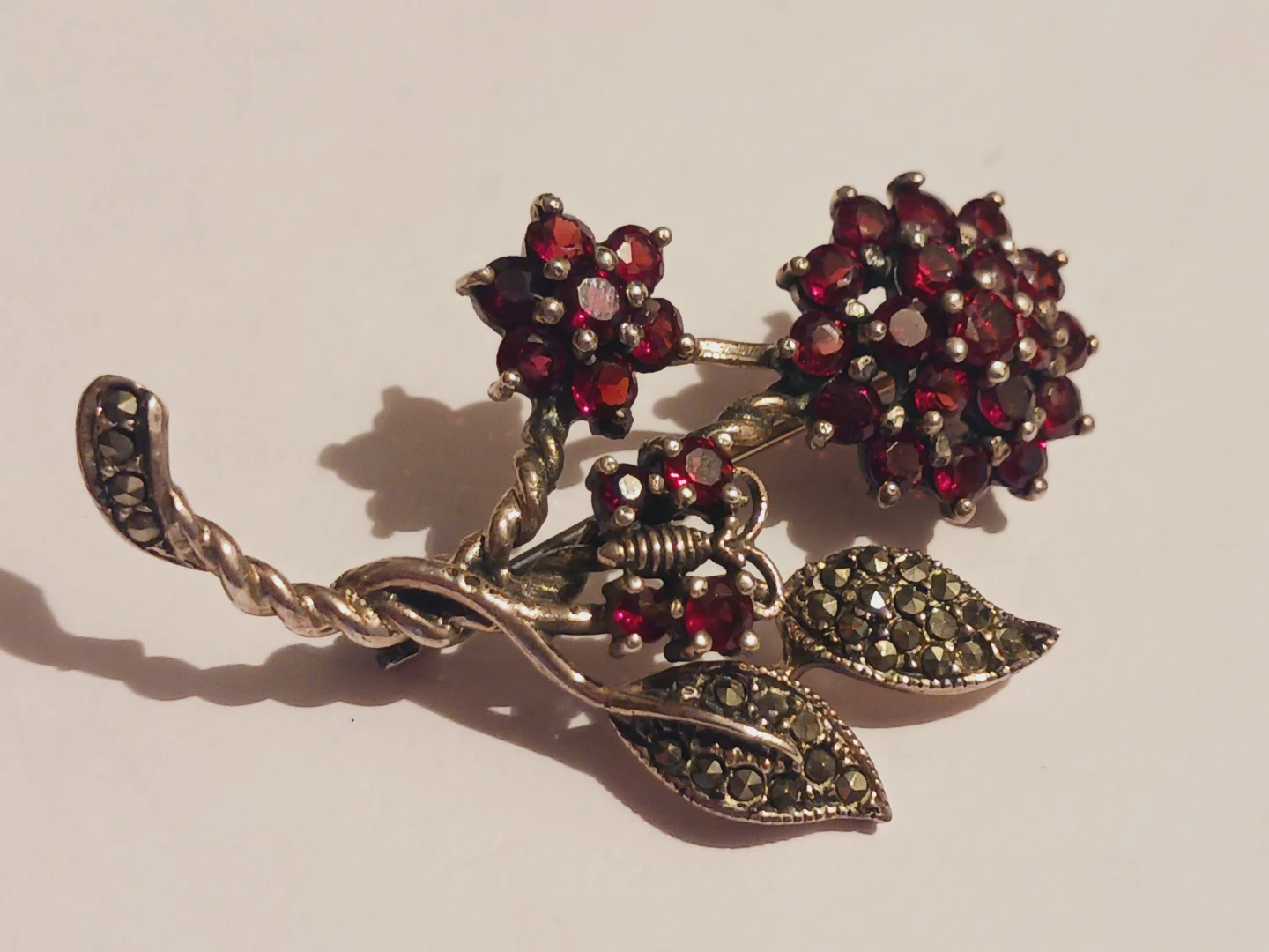 Sterling Silver Marcasite & Genuine Garnets Bouquet 💐  🦋 Brooch - photo 4