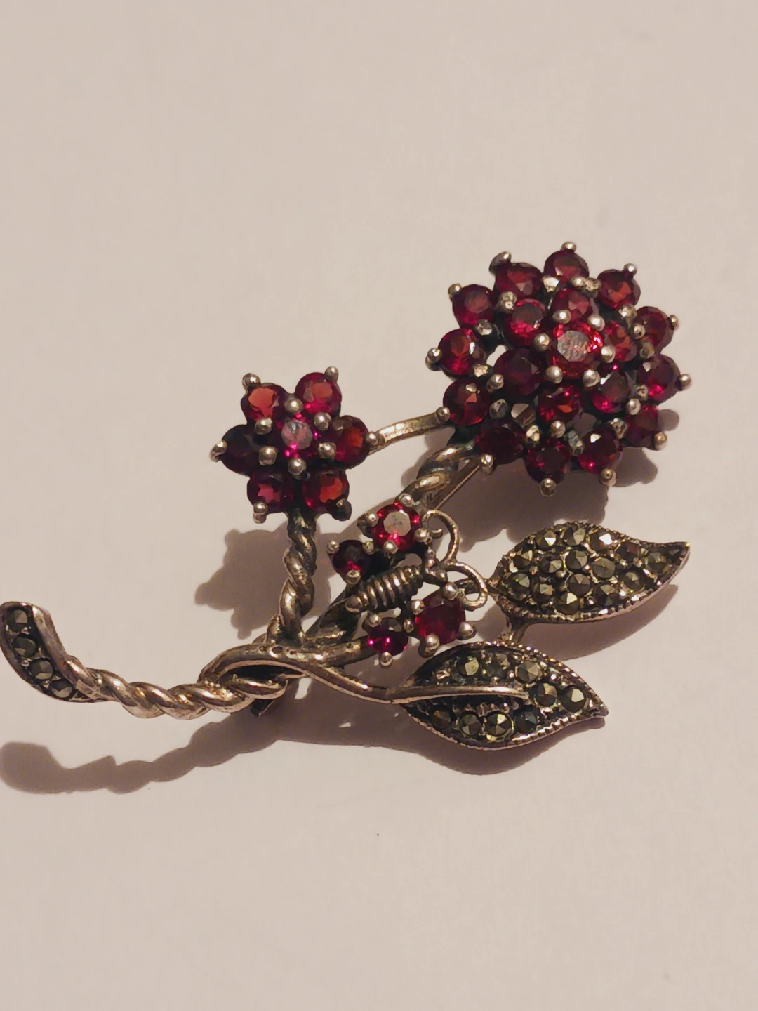 Sterling Silver Marcasite & Genuine Garnets Bouquet 💐  🦋 Brooch - photo 5