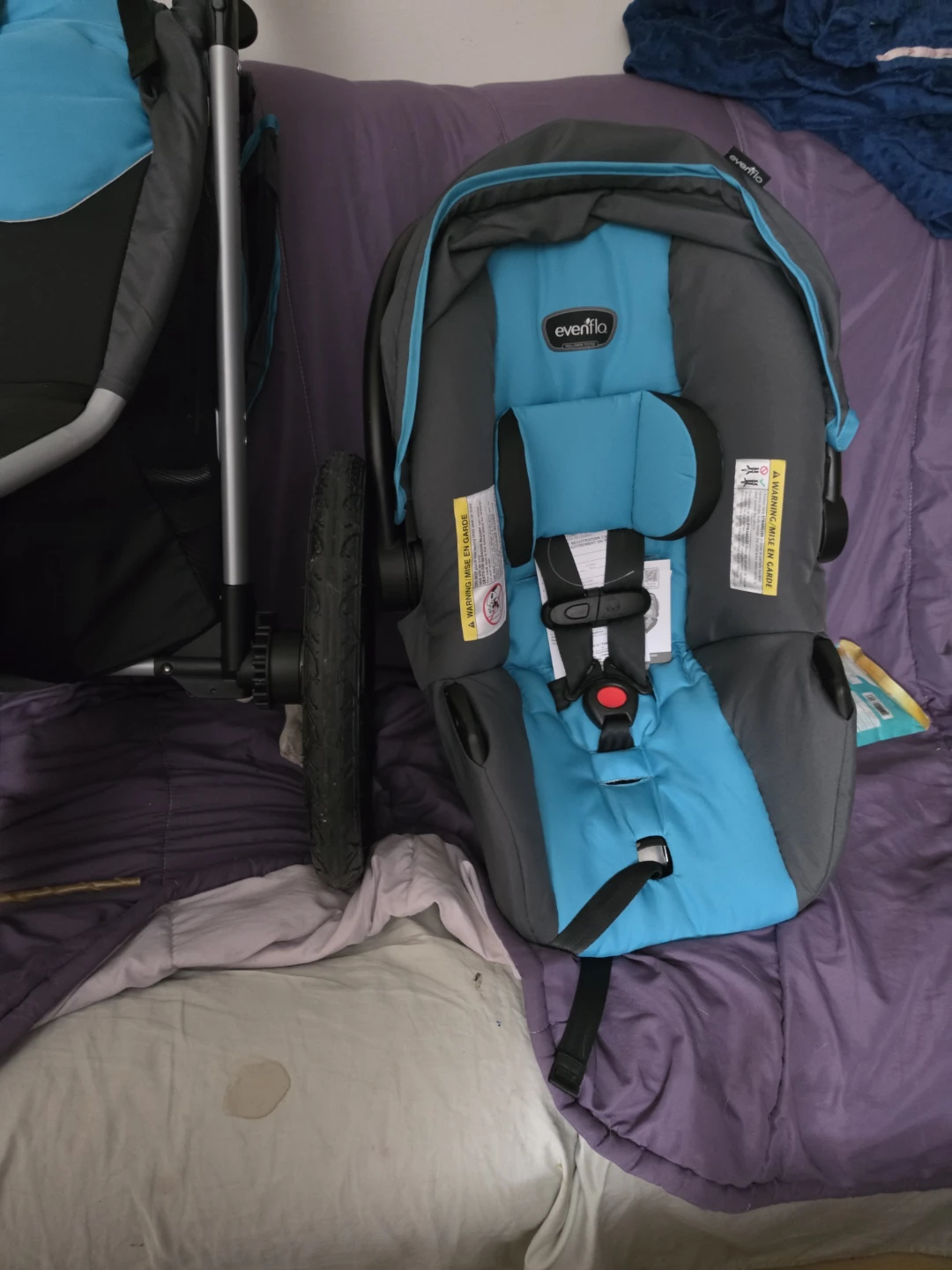 Evenflo Victory Plus Infant Car Seat and Stroller