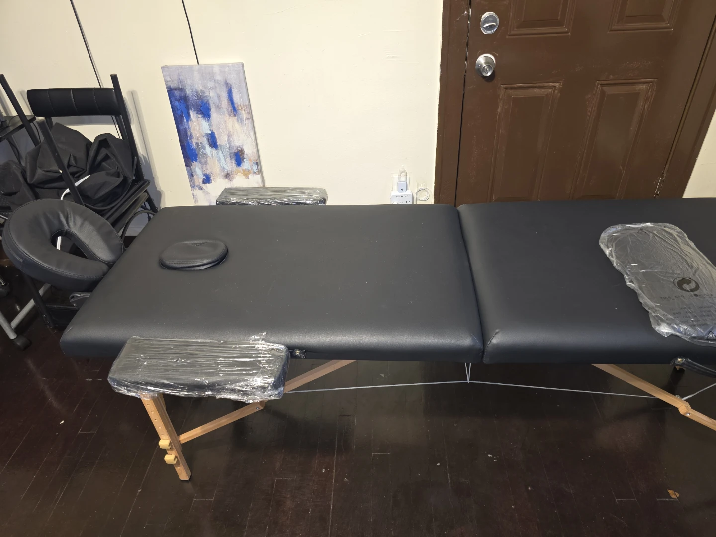 Black Massage Table and Stool Set - photo 4