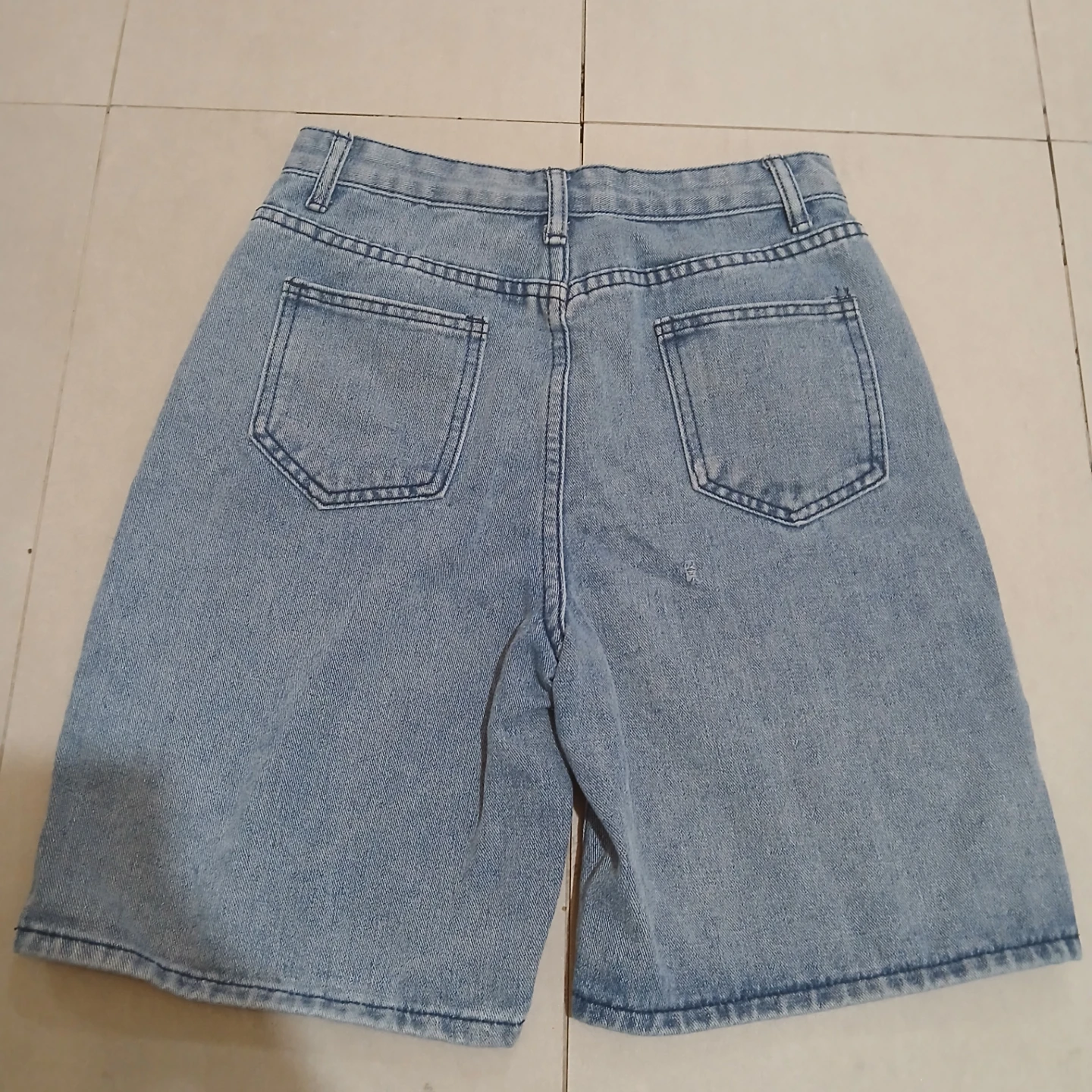 ⚽ Light Wash Denim Shorts with Star Detail - photo 2