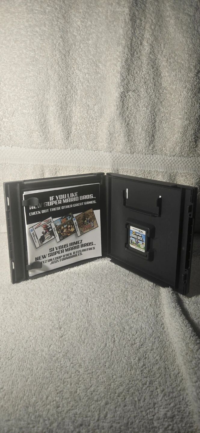 New Super Mario Bros. Nintendo DS Game - photo 2