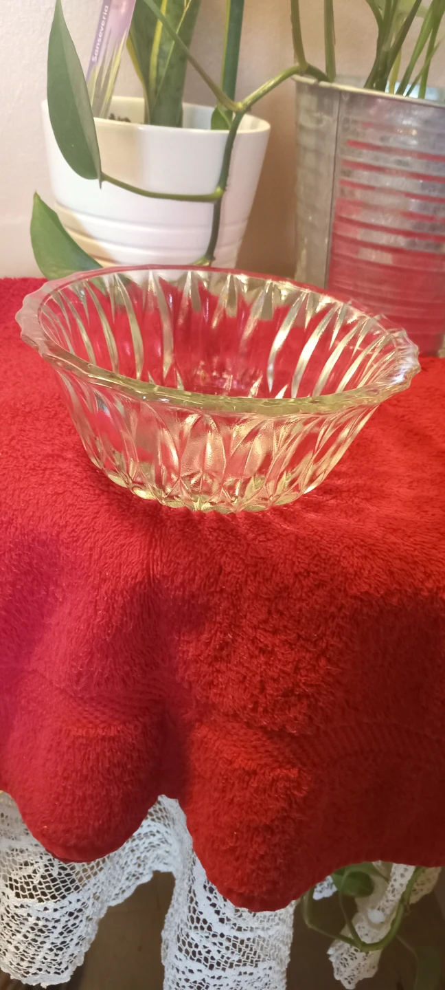 Vintage pressed glass Serving Bowl - photo 4
