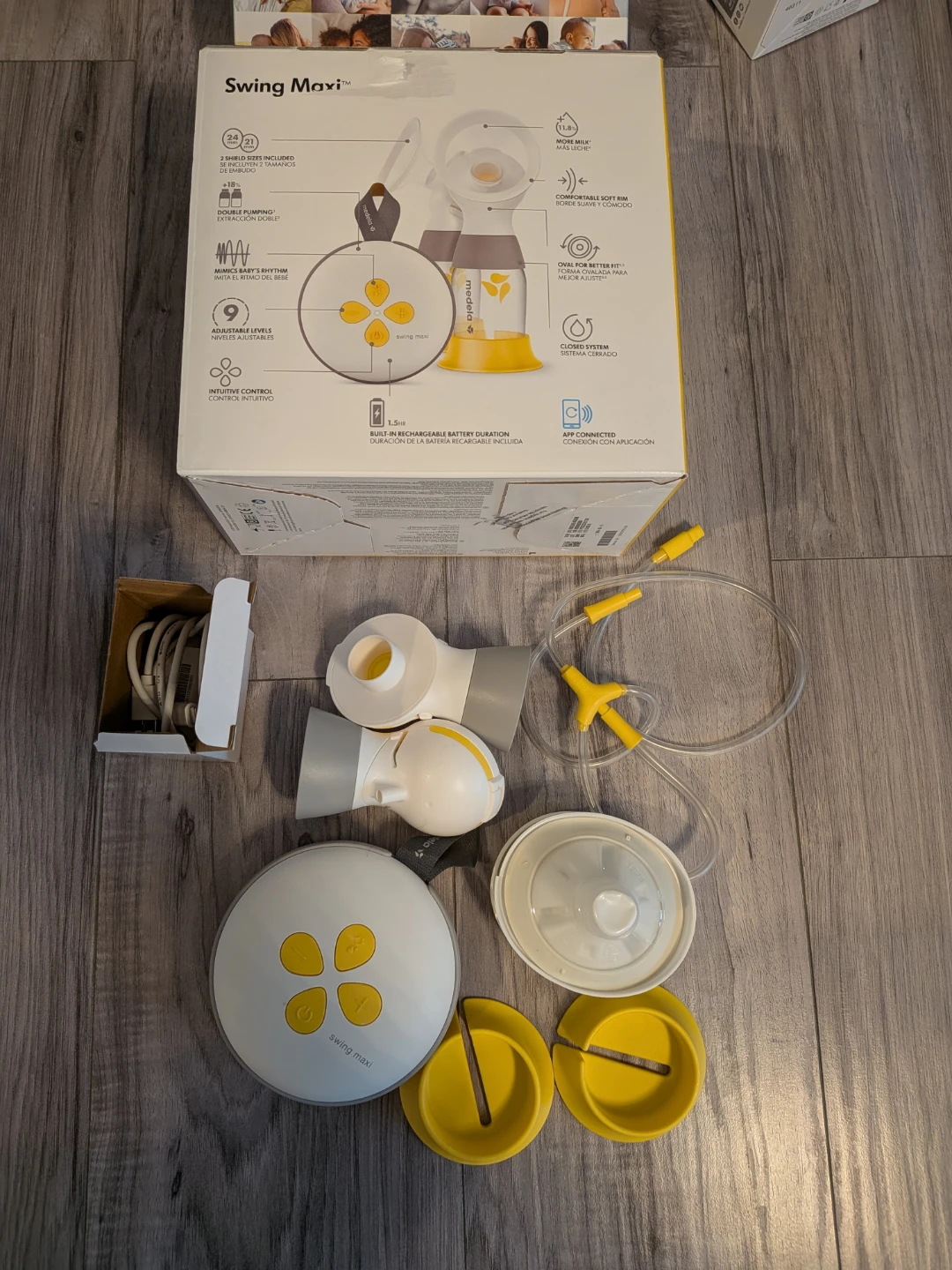 Medela Swing Maxi Double Electric Breast Pump with Accessories - photo 2