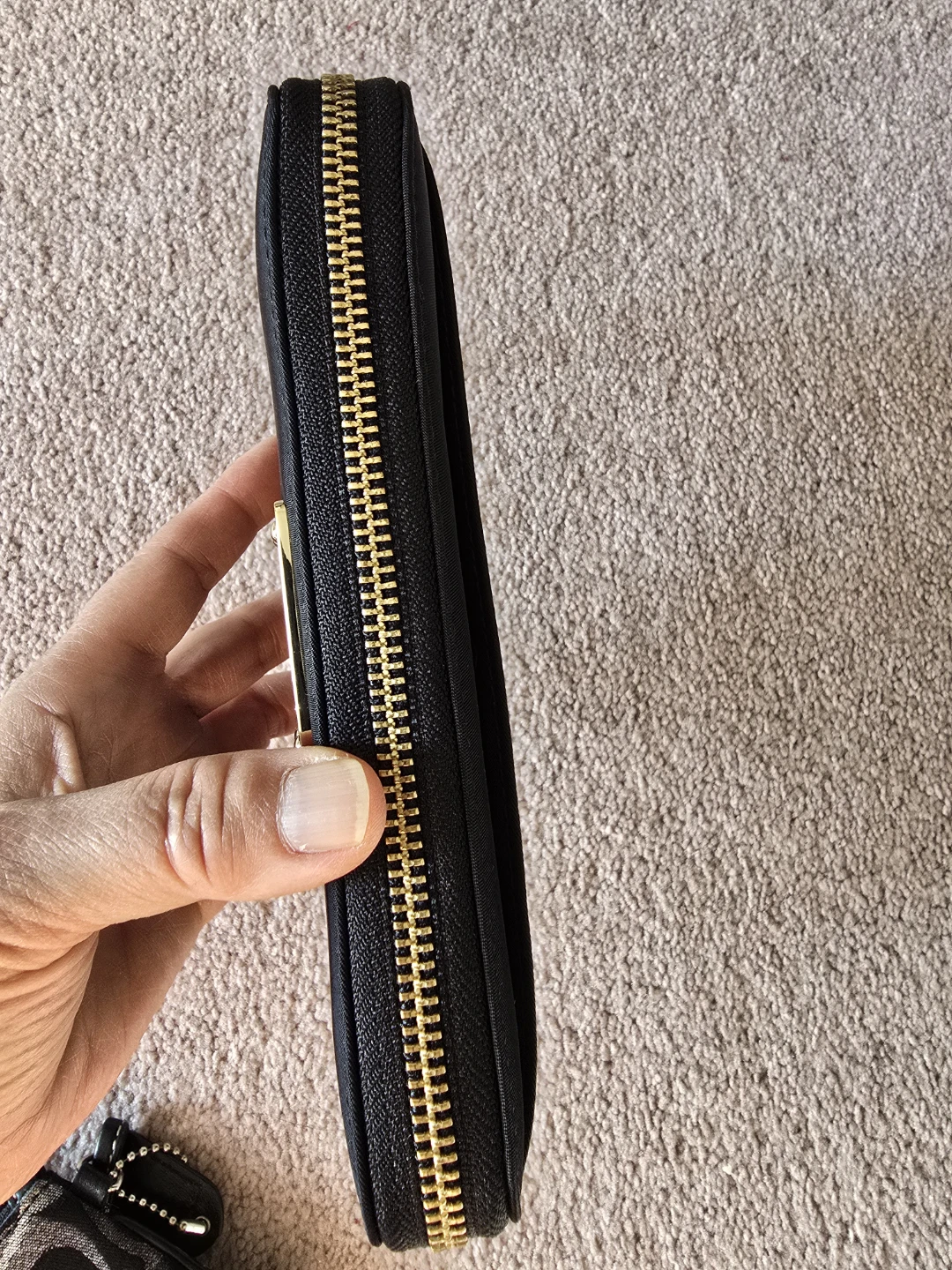 Kate Spade Black Zip Around Wallet - photo 4